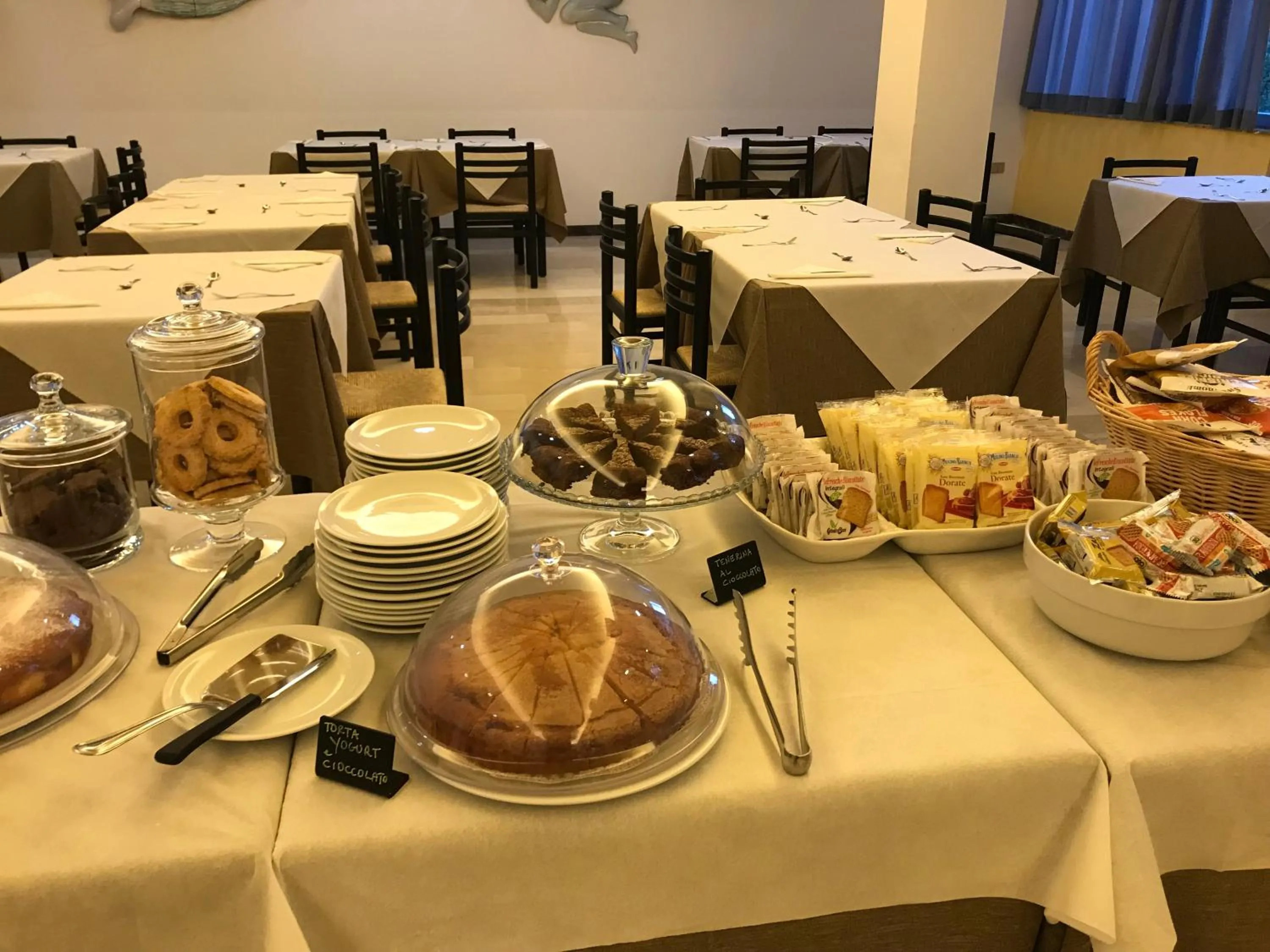 Breakfast in Hotel Senio