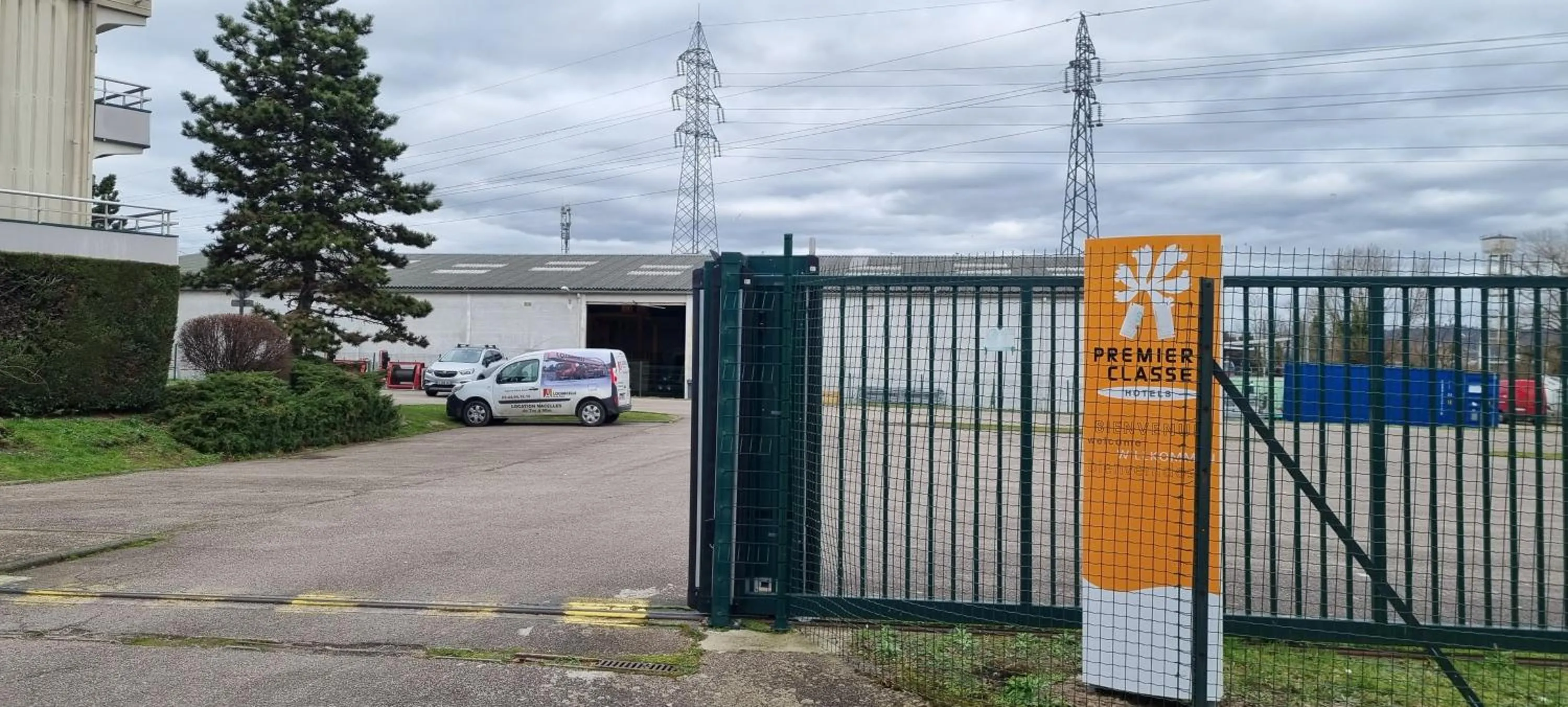 Street view in The Originals Access, Hôtel Rouen Sud Oissel (P'tit Dej-Hotel)