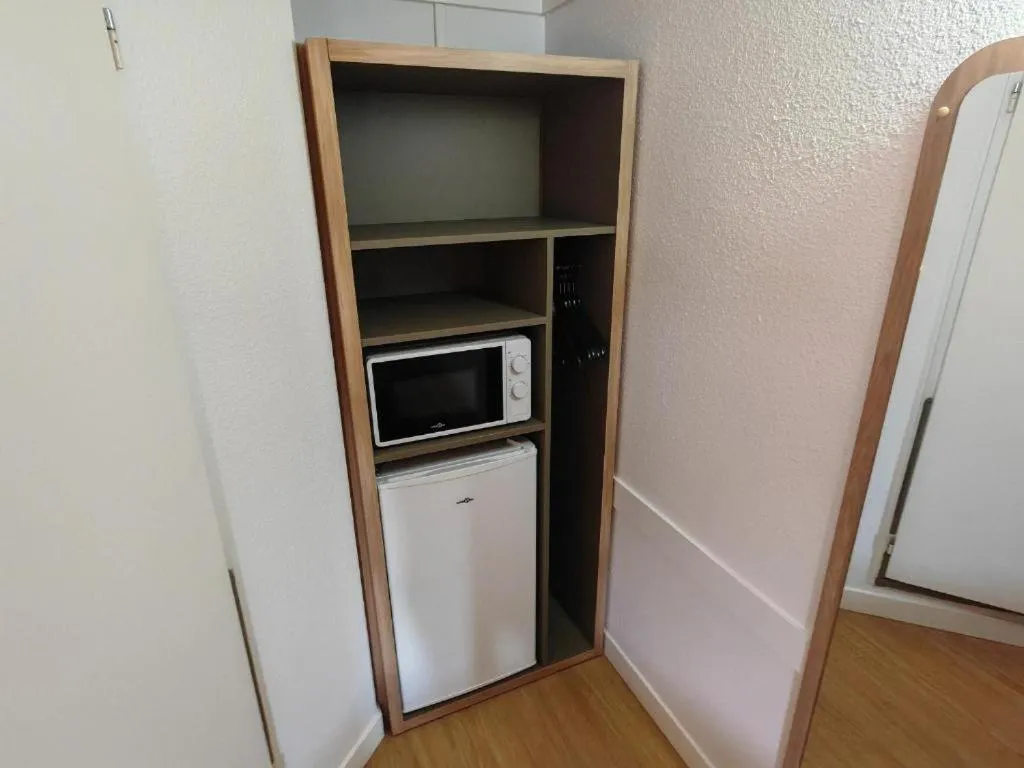 microwave in HOTEL PREMIERE CLASSE Rouen Sud Oissel