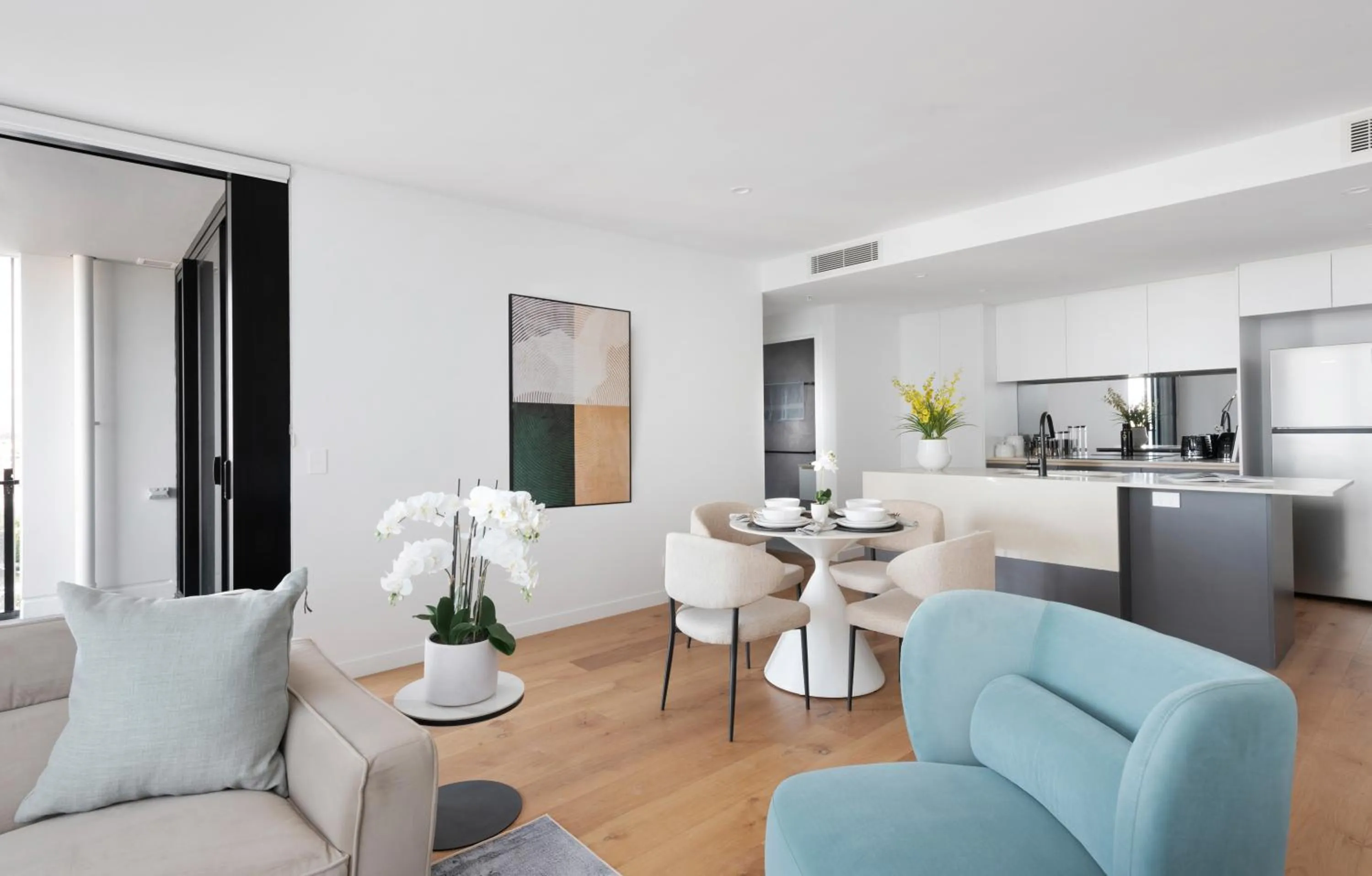 TV and multimedia in Marine Quarter Apartments by CLLIX