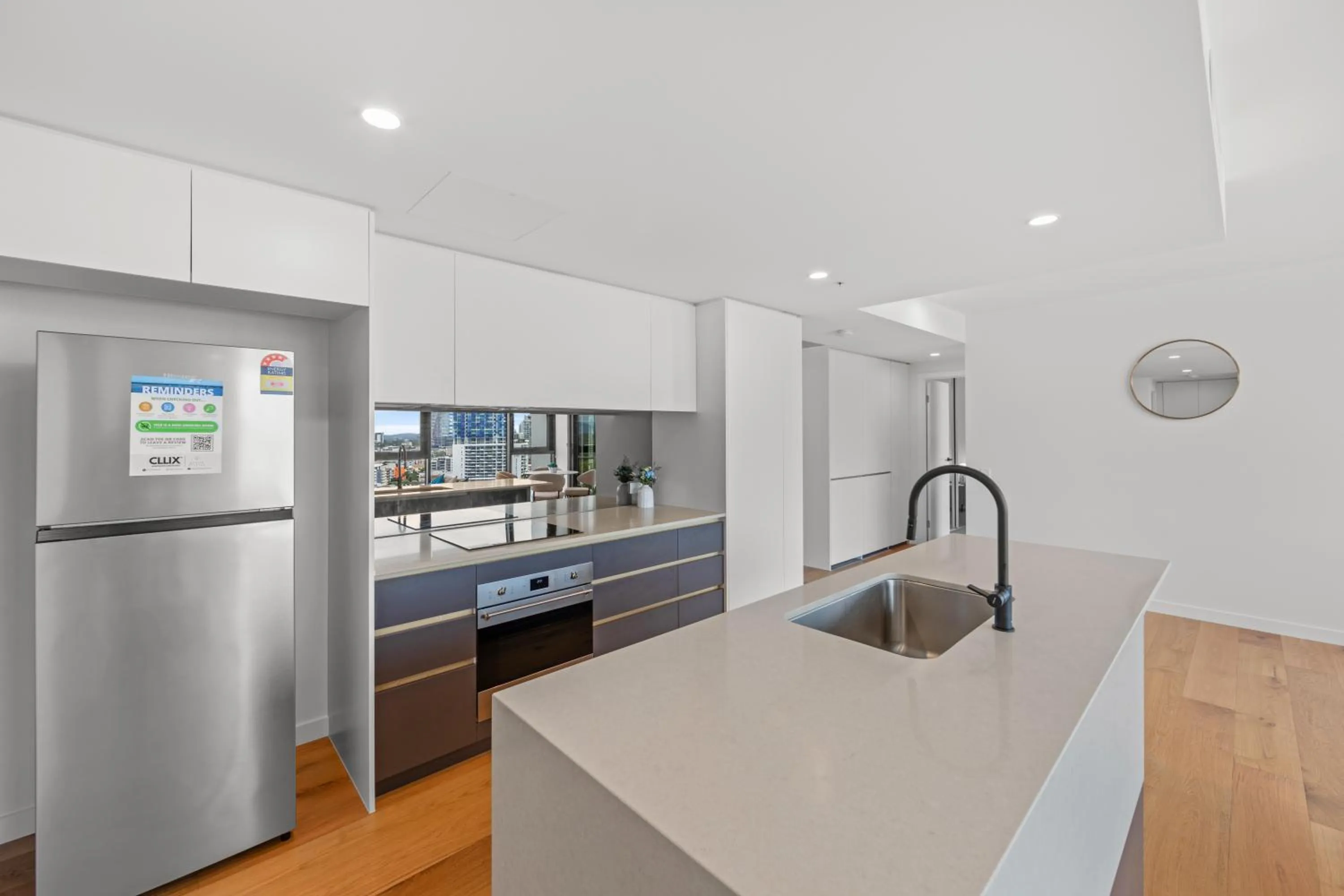 Kitchen or kitchenette in Marine Quarter Apartments by CLLIX