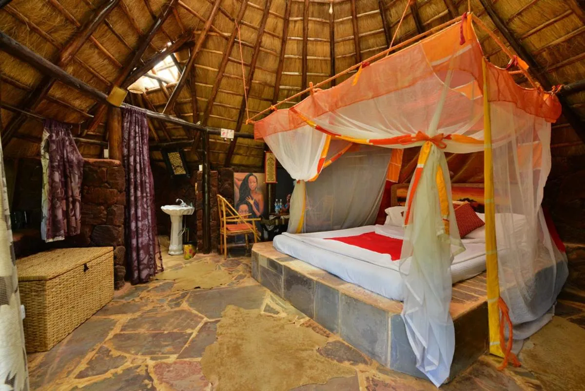 Decorative detail, Bed in Malakai Eco Lodge