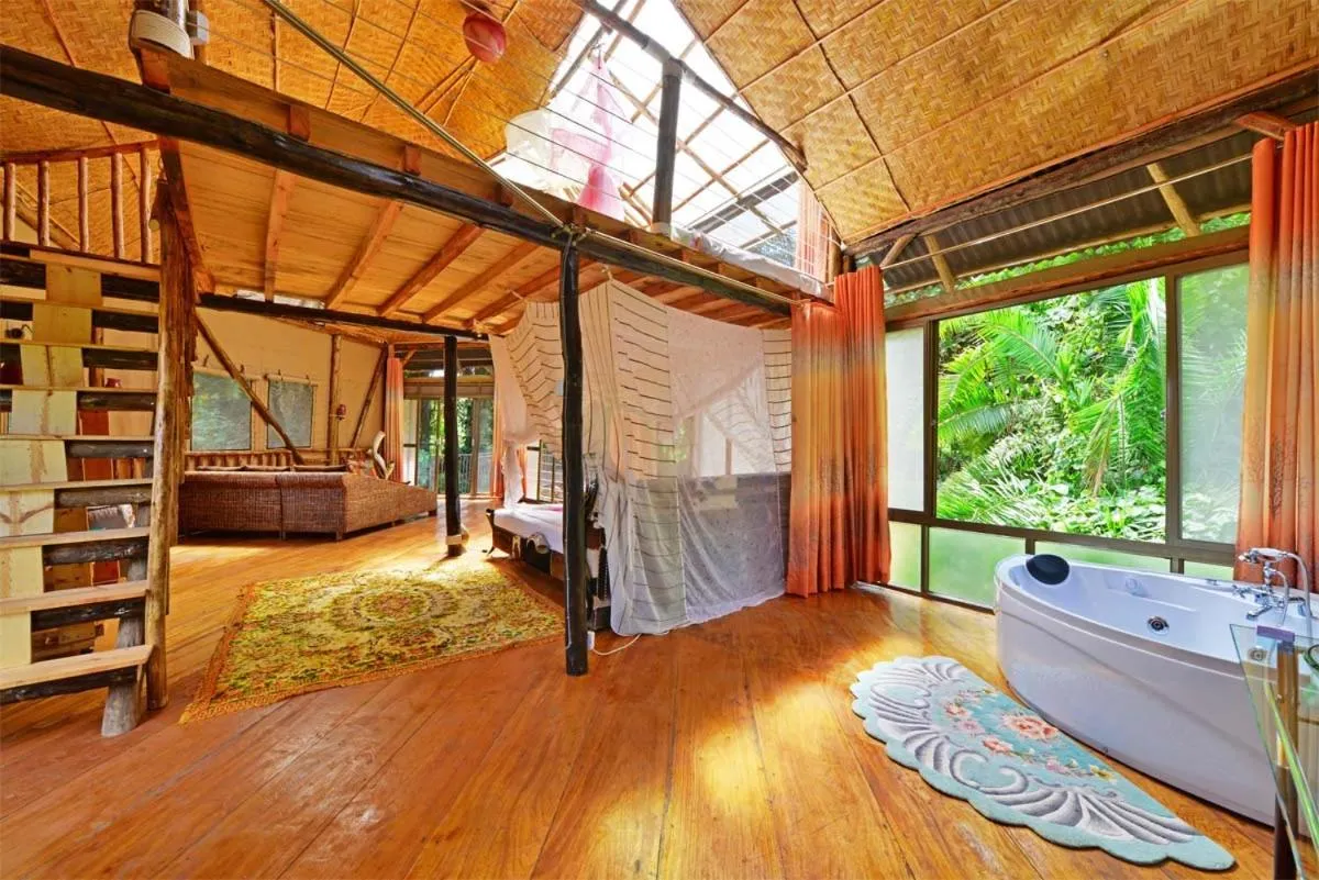 Bed in Malakai Eco Lodge