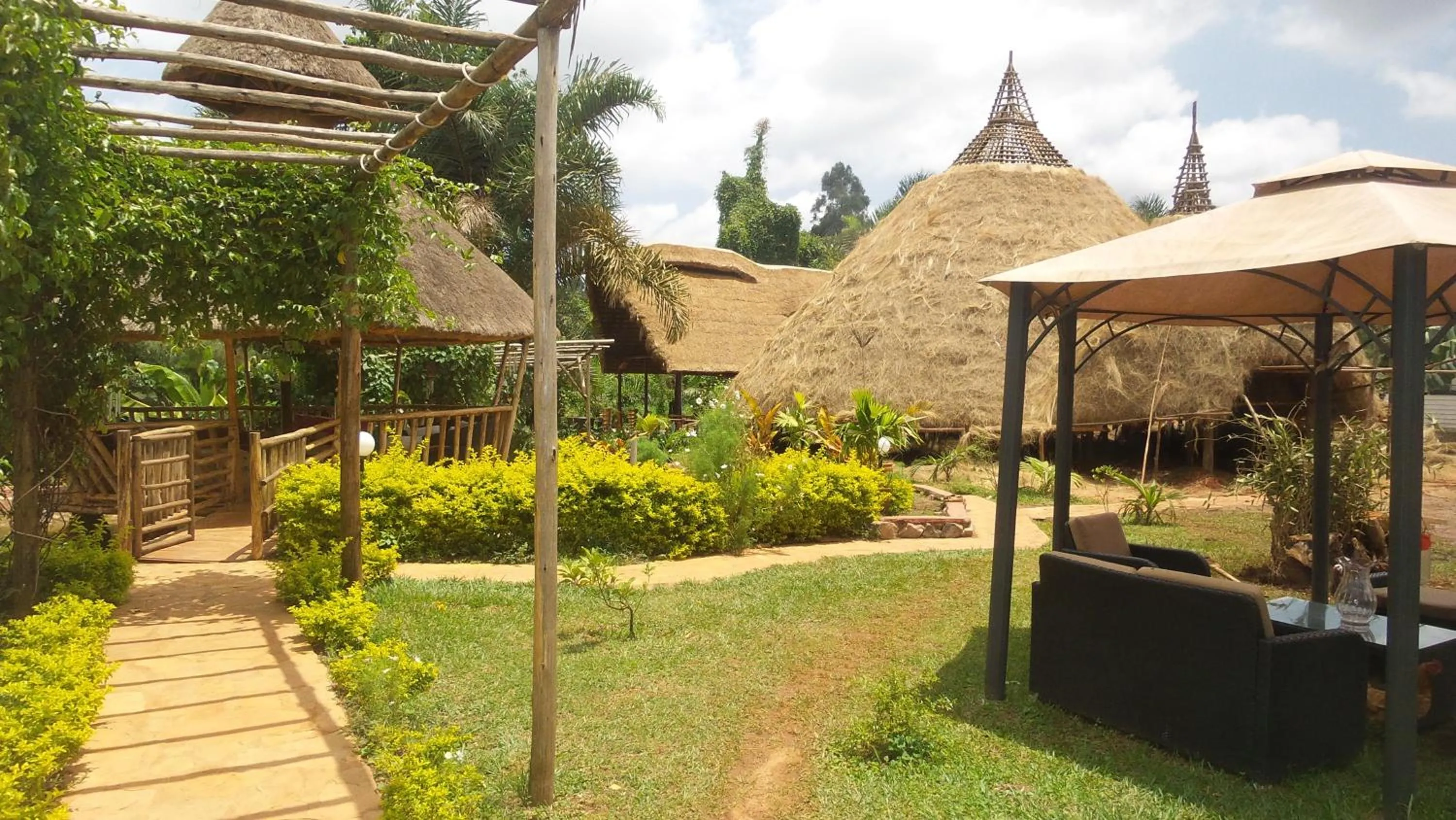 Garden in Malakai Eco Lodge