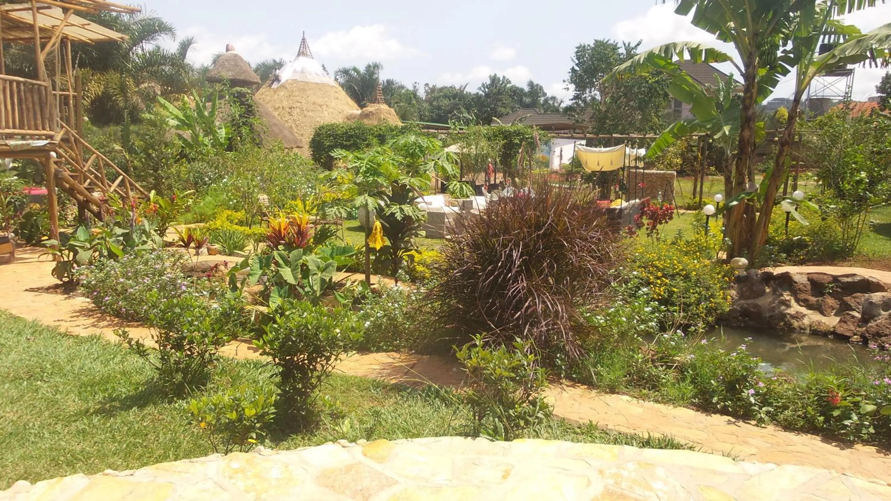 Garden view in Malakai Eco Lodge