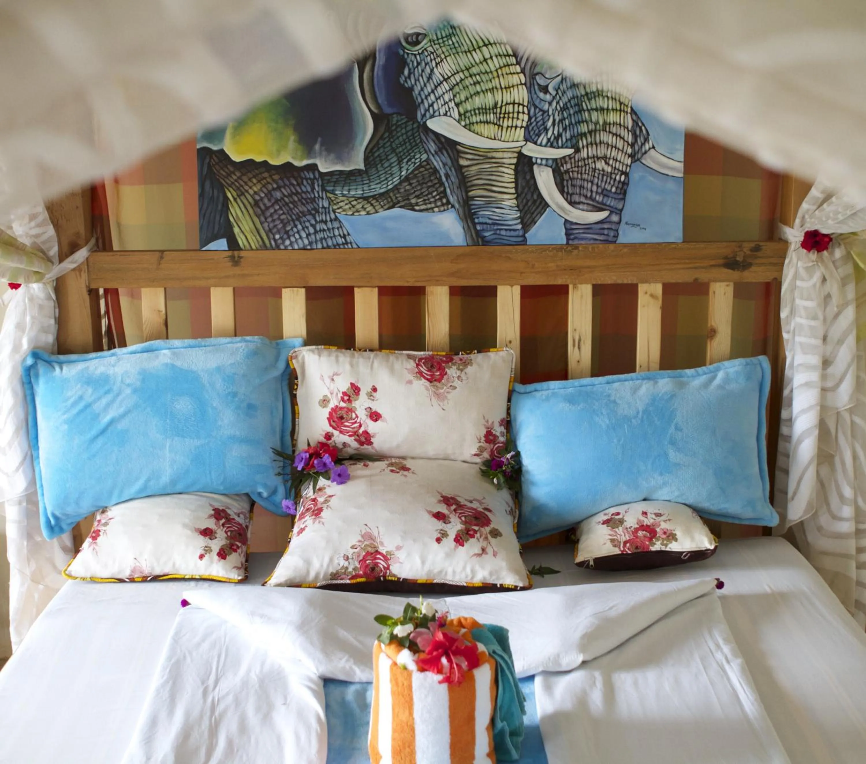 Photo of the whole room, Bed in Malakai Eco Lodge