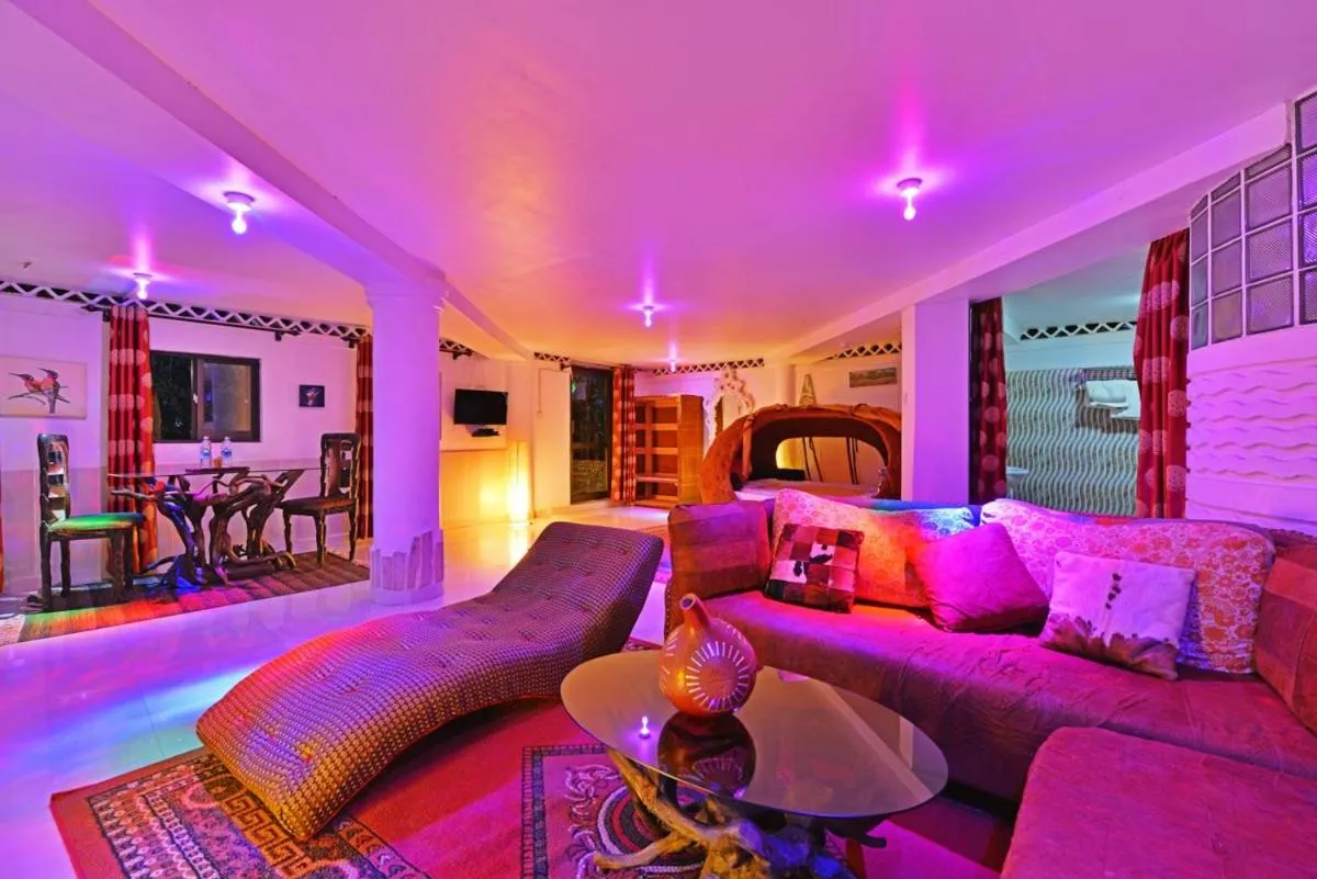 Lounge or bar, Bed in Malakai Eco Lodge