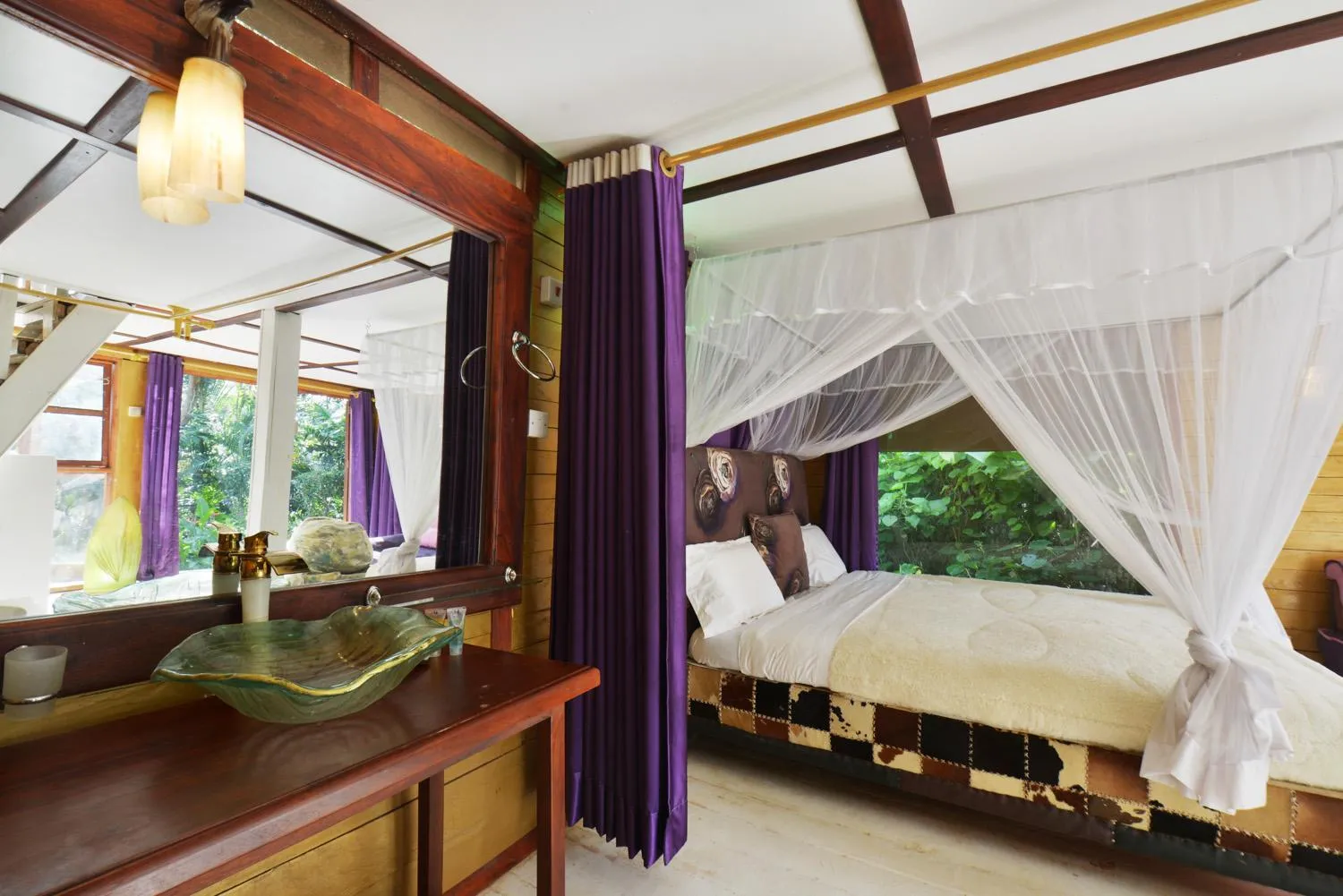 Bed in Malakai Eco Lodge