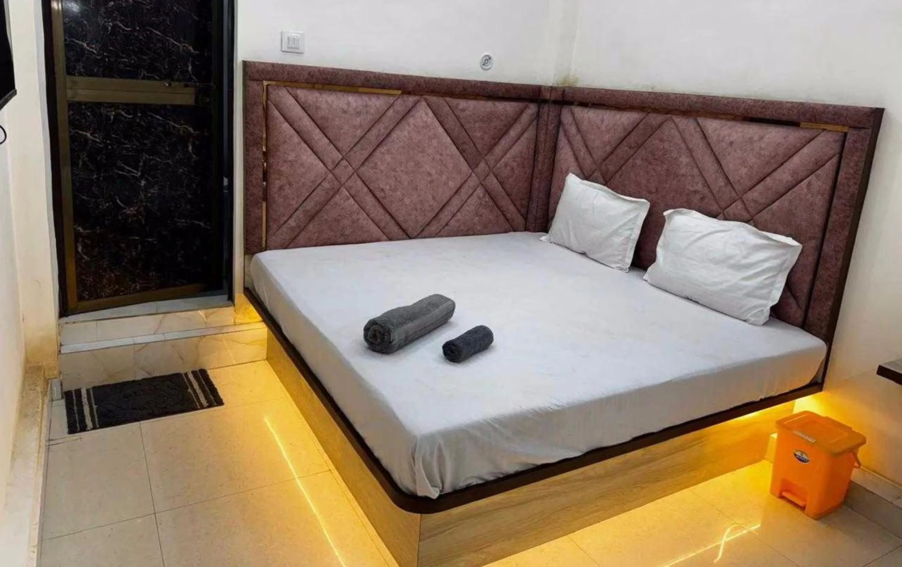 Bedroom, Bed in Super Hotel O City Inn
