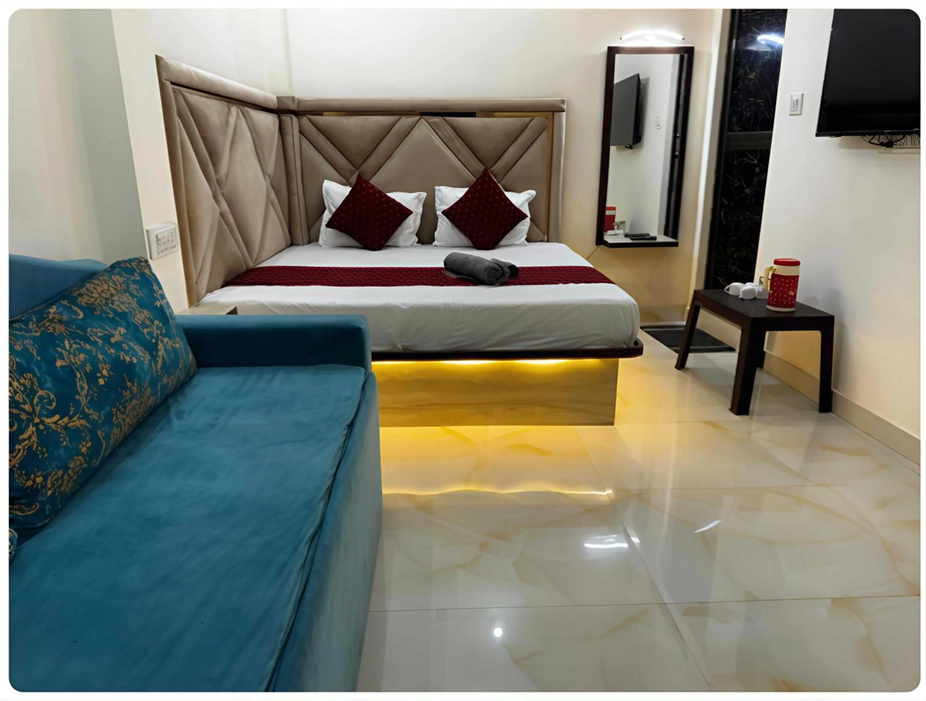 Bedroom, Bed in Super Hotel O City Inn