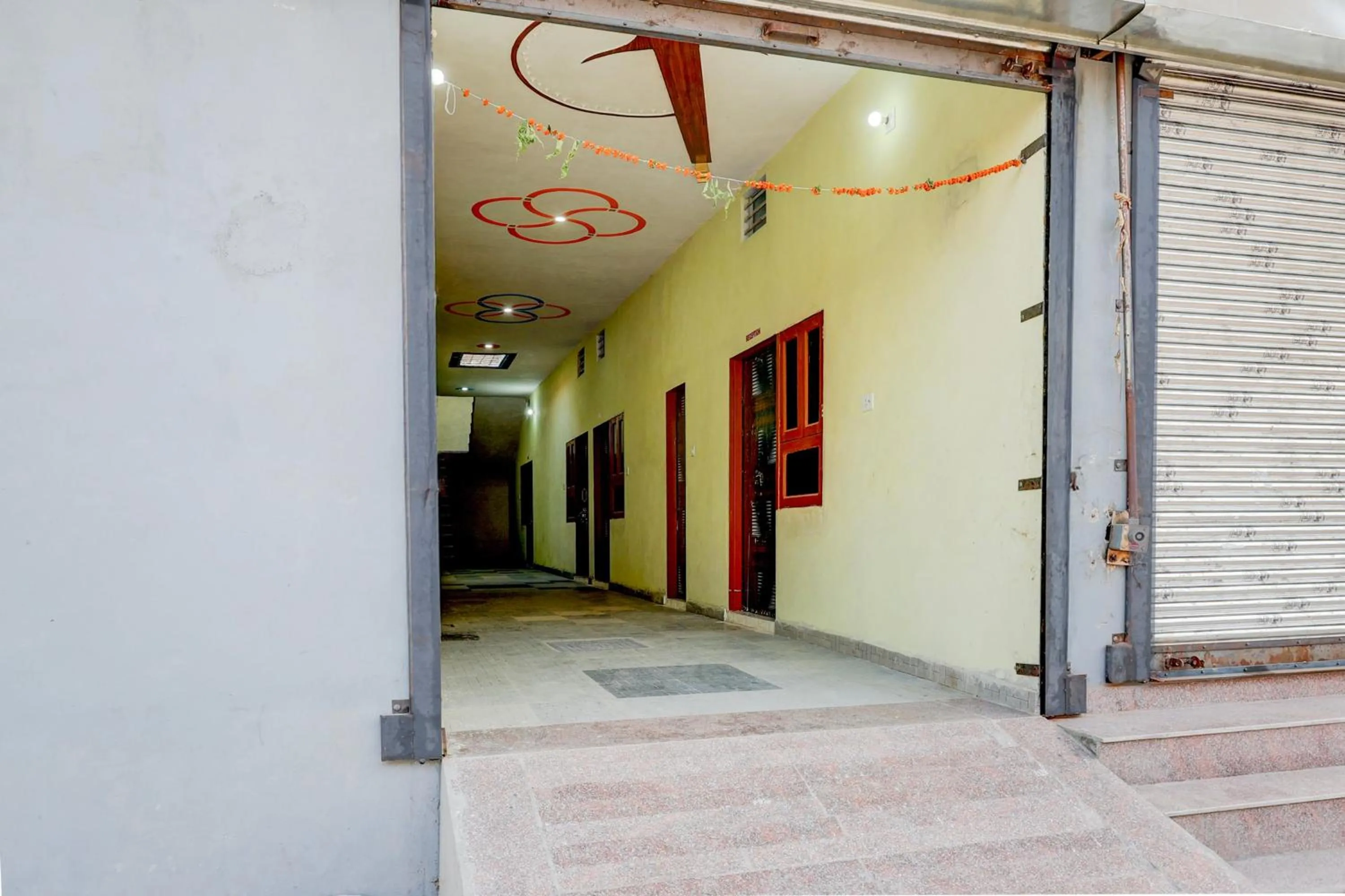 Facade/entrance in Hotel O Chaudhary Hotel