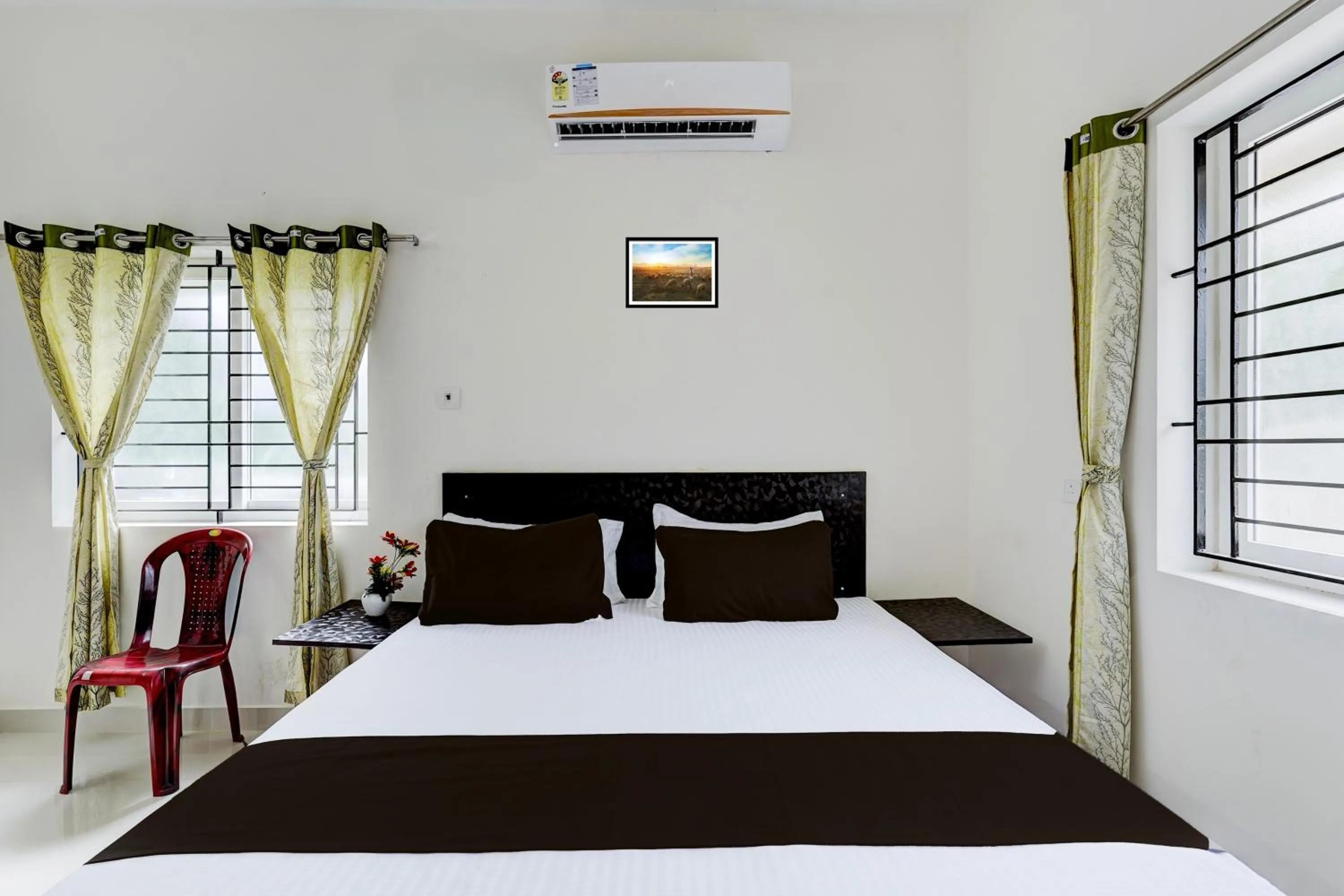 Bedroom, Bed in Hotel O Elegant Residency Vandalur Zoo