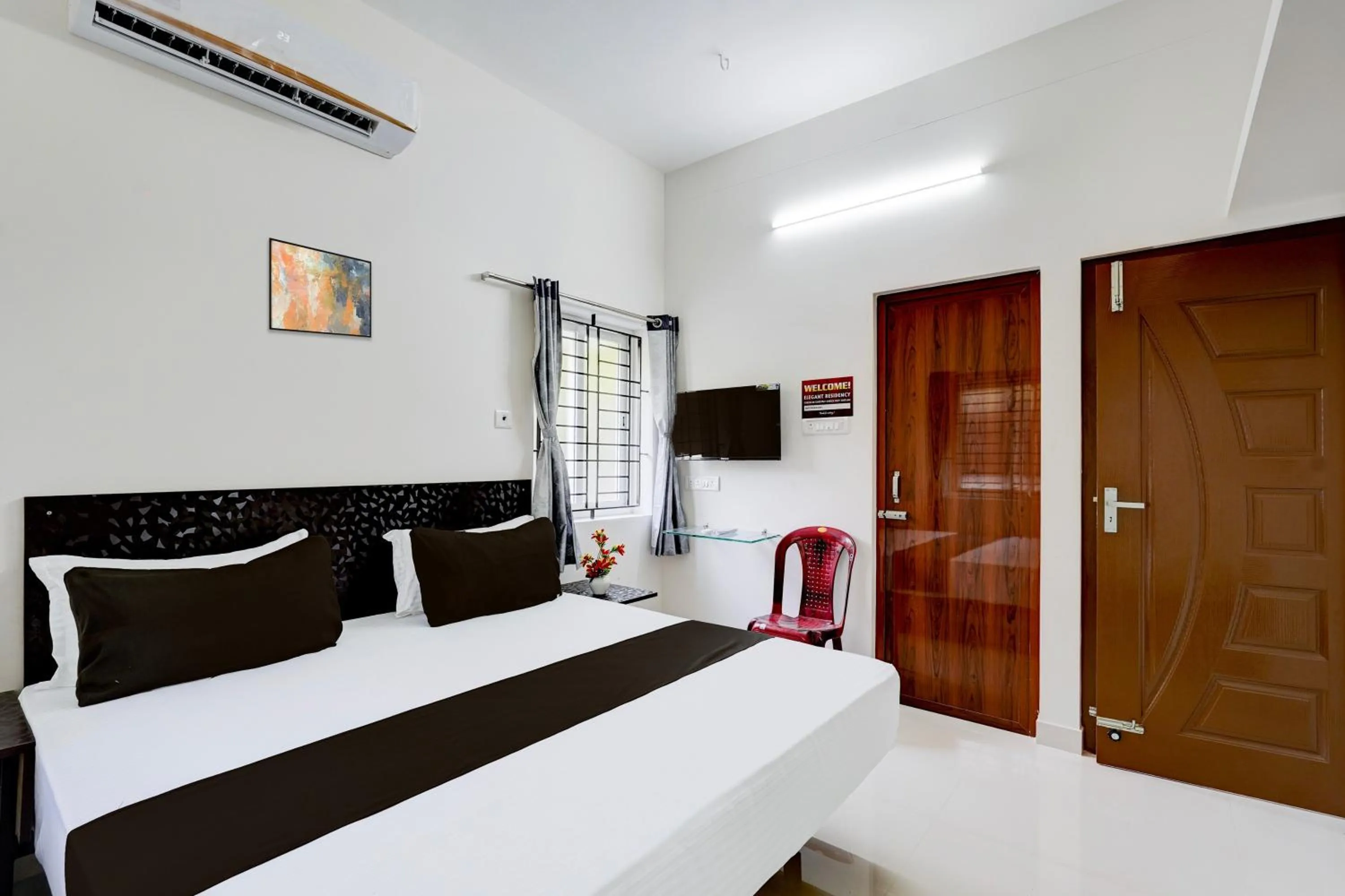 Bedroom, Bed in Hotel O Elegant Residency Vandalur Zoo