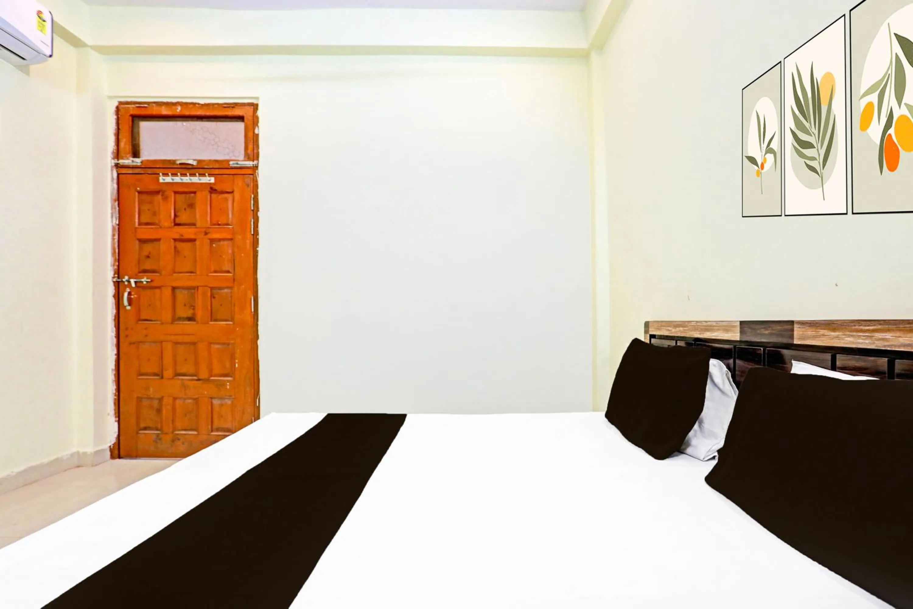 Bedroom, Bed in SPOT ON Love Buffet Restaurant & Benquet Holl