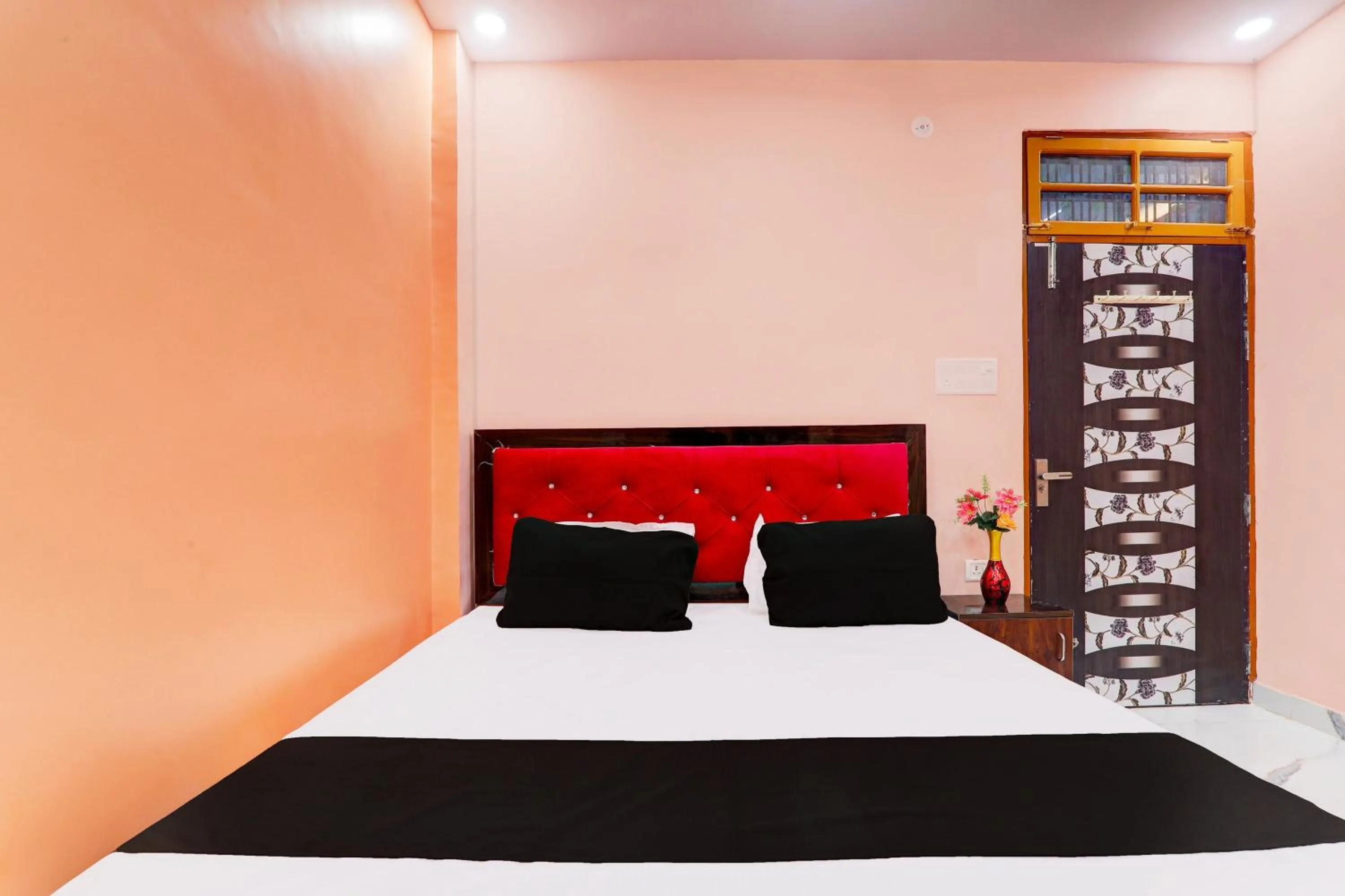 Bedroom, Bed in HOTEL O JC