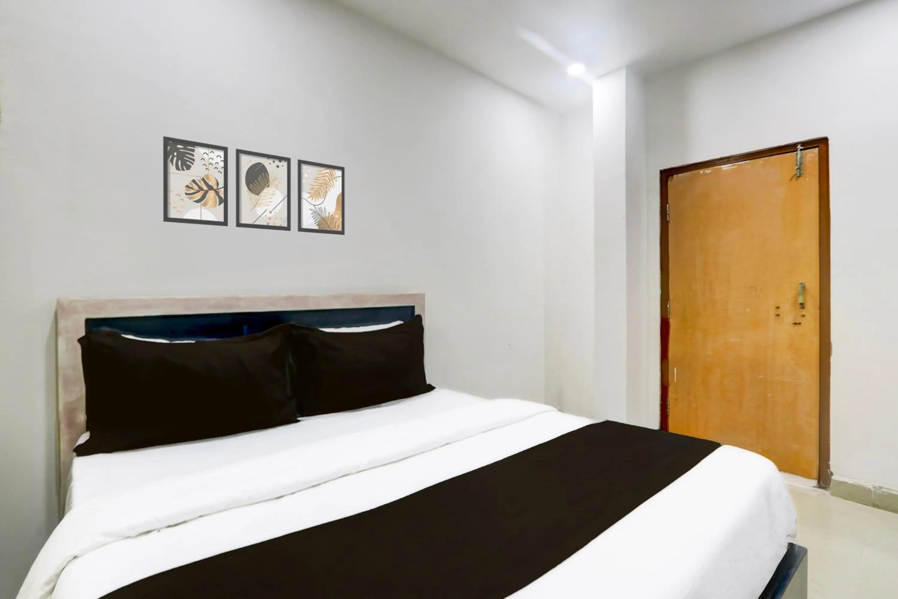 Hotel O by OYO Tara Grand luxury Rooms