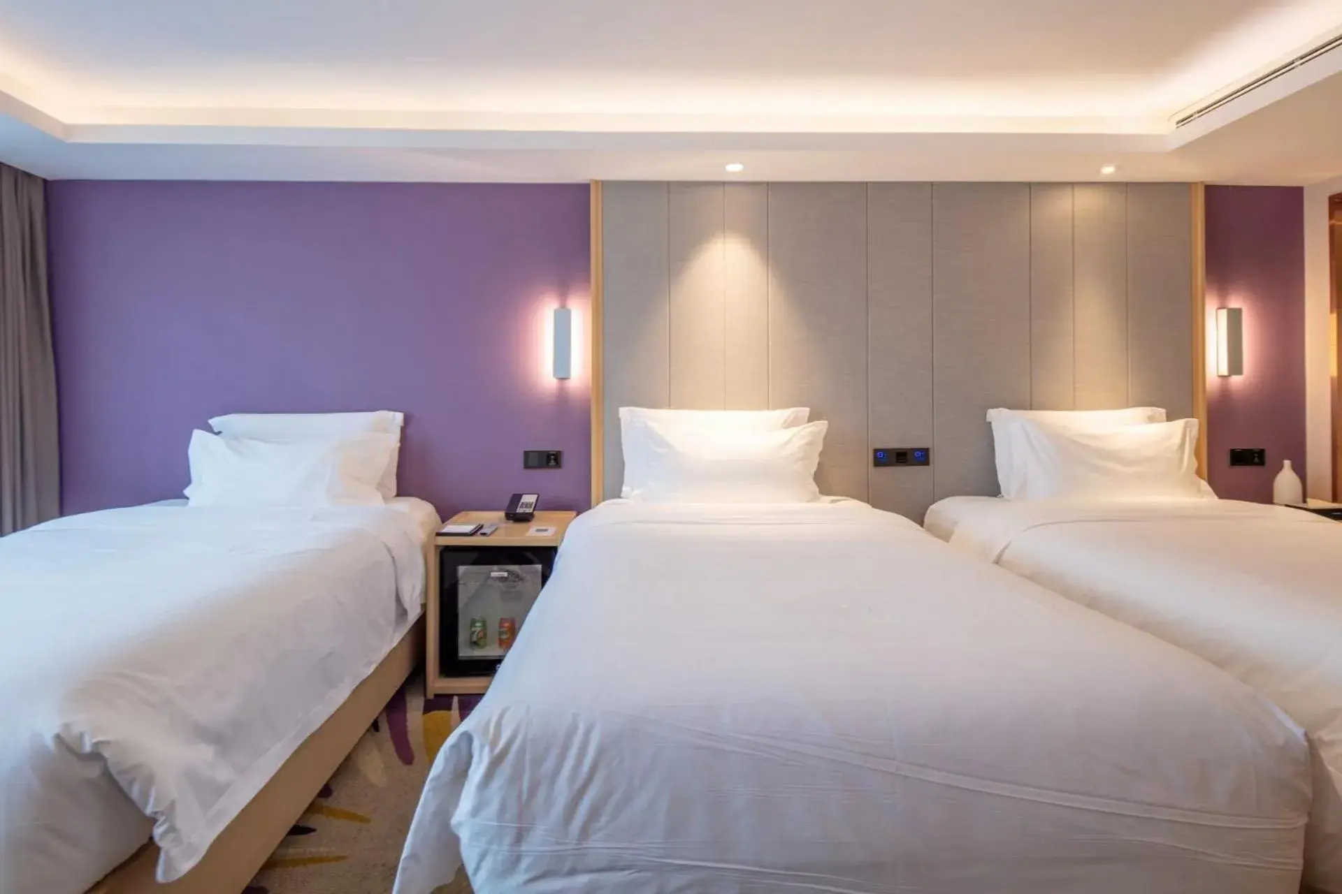 Family Room in Lavande Hotel Beijing Tiananmen Square Wangfujing Street Branch Family Room in Lavande Hotel Beijing Tiananmen Square Wangfujing Street Branch