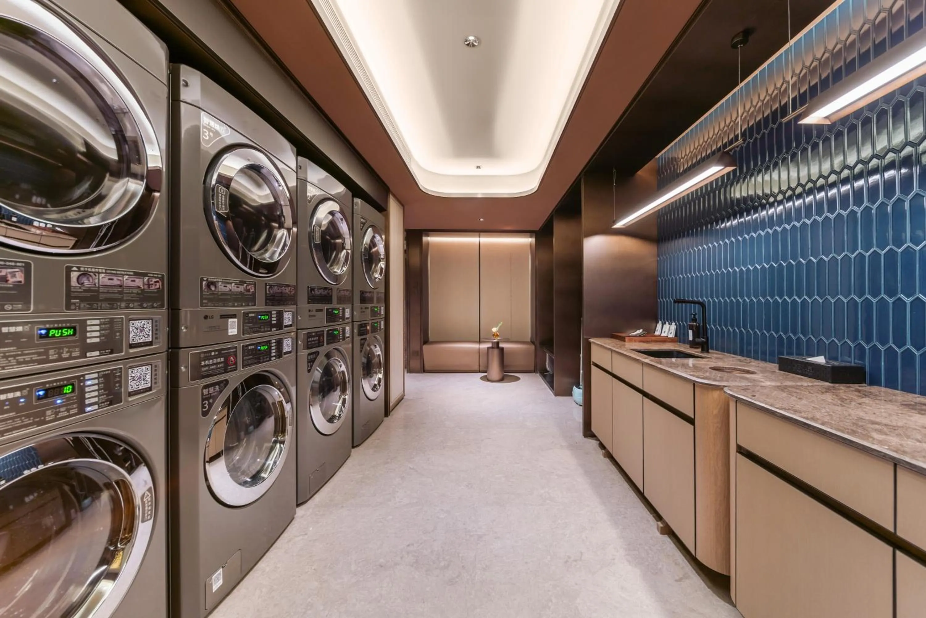 laundry in Crystal Orange Hotel Shanghai The Bund Yu Garden