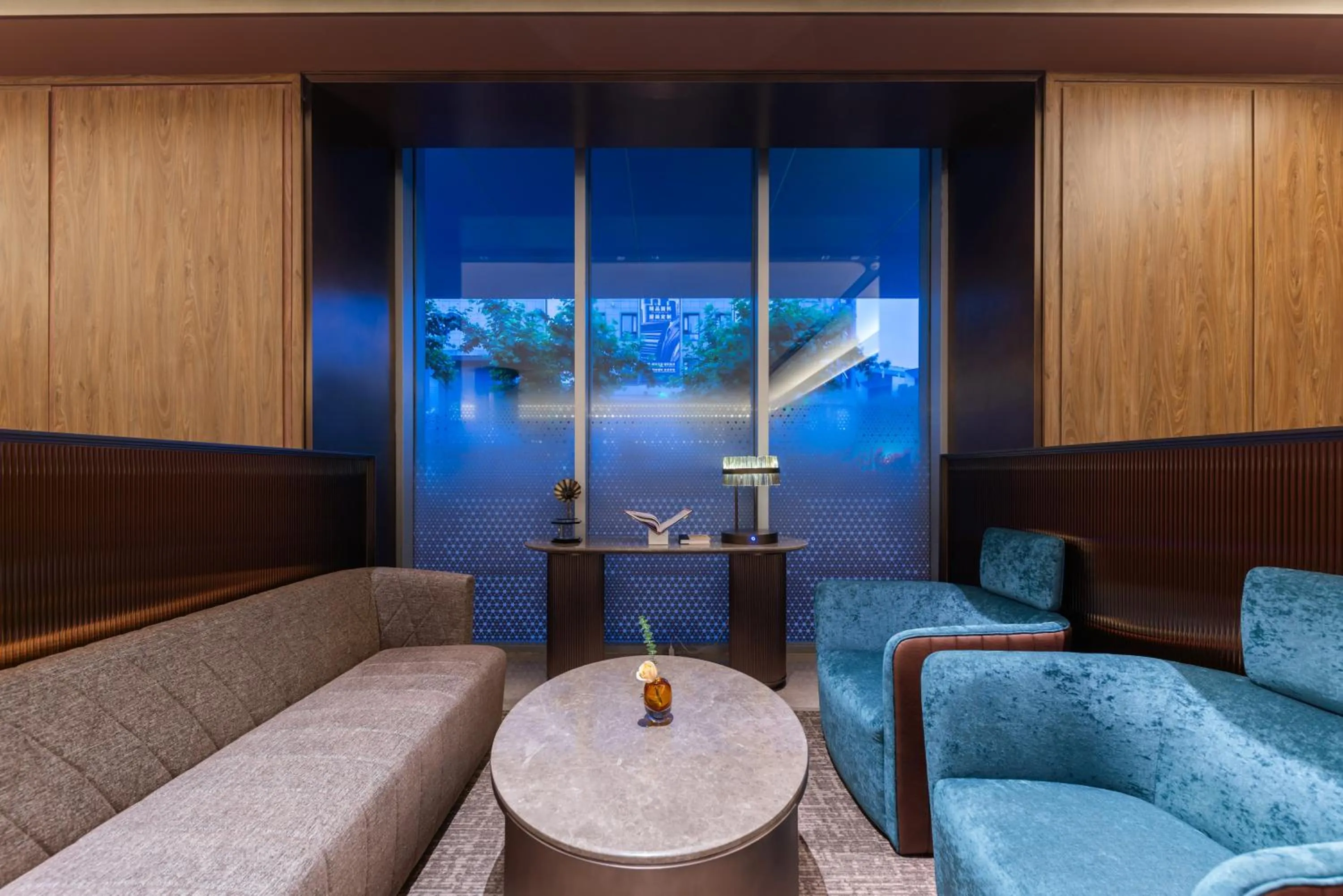 Business facilities in Crystal Orange Hotel Shanghai The Bund Yu Garden