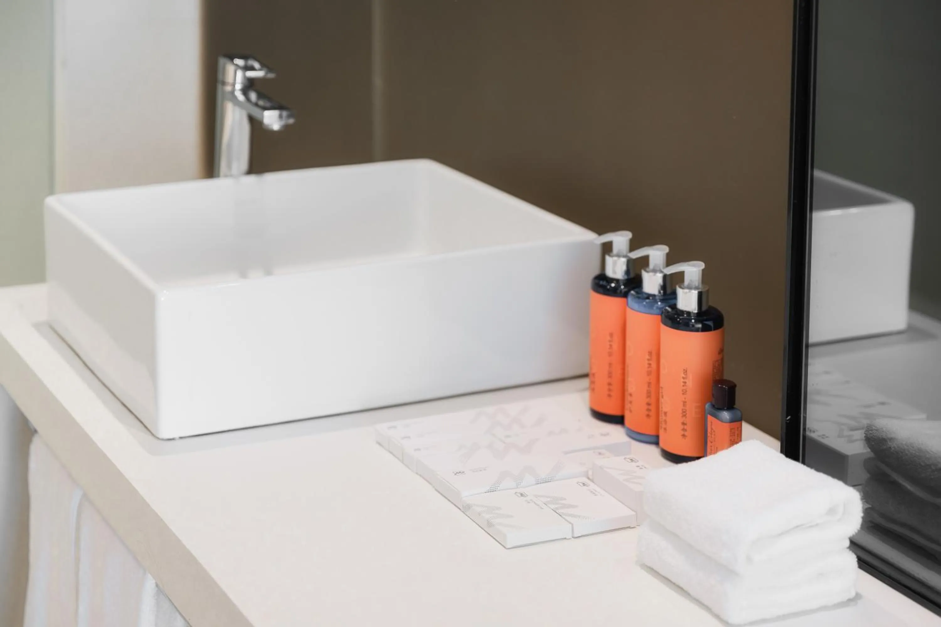 Bathroom in Grand Metropark Hotel Shanghai Pudong