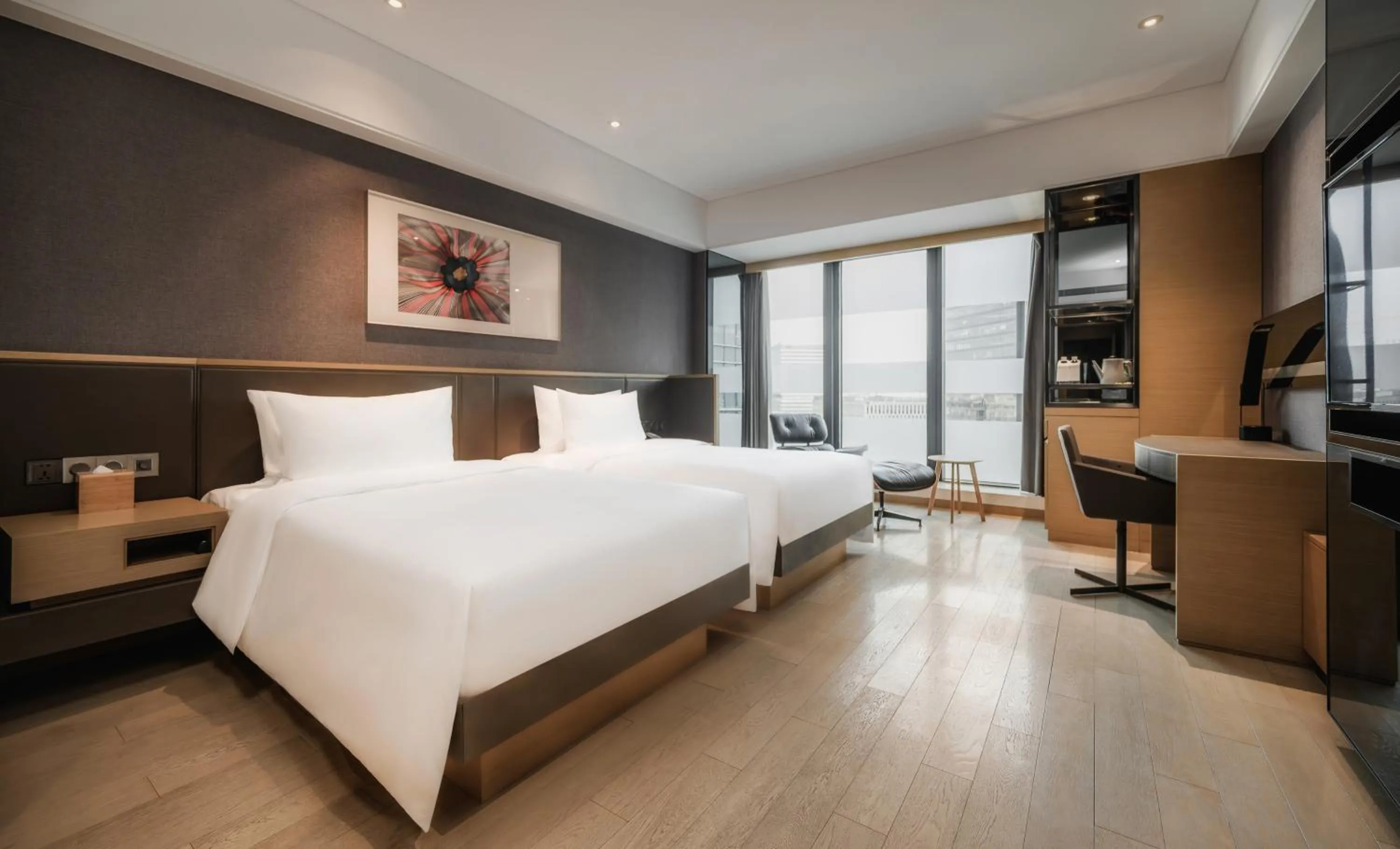 Bed in Grand Metropark Hotel Shanghai Pudong