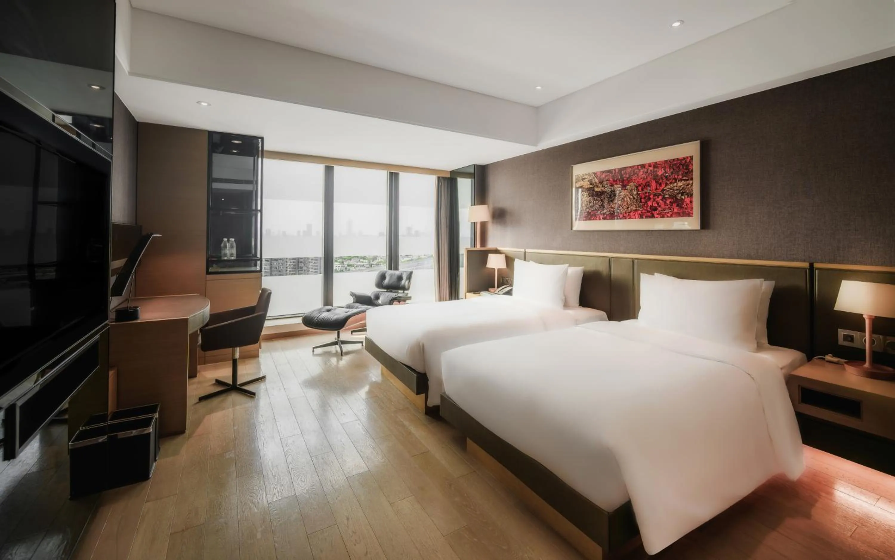 Bed in Grand Metropark Hotel Shanghai Pudong