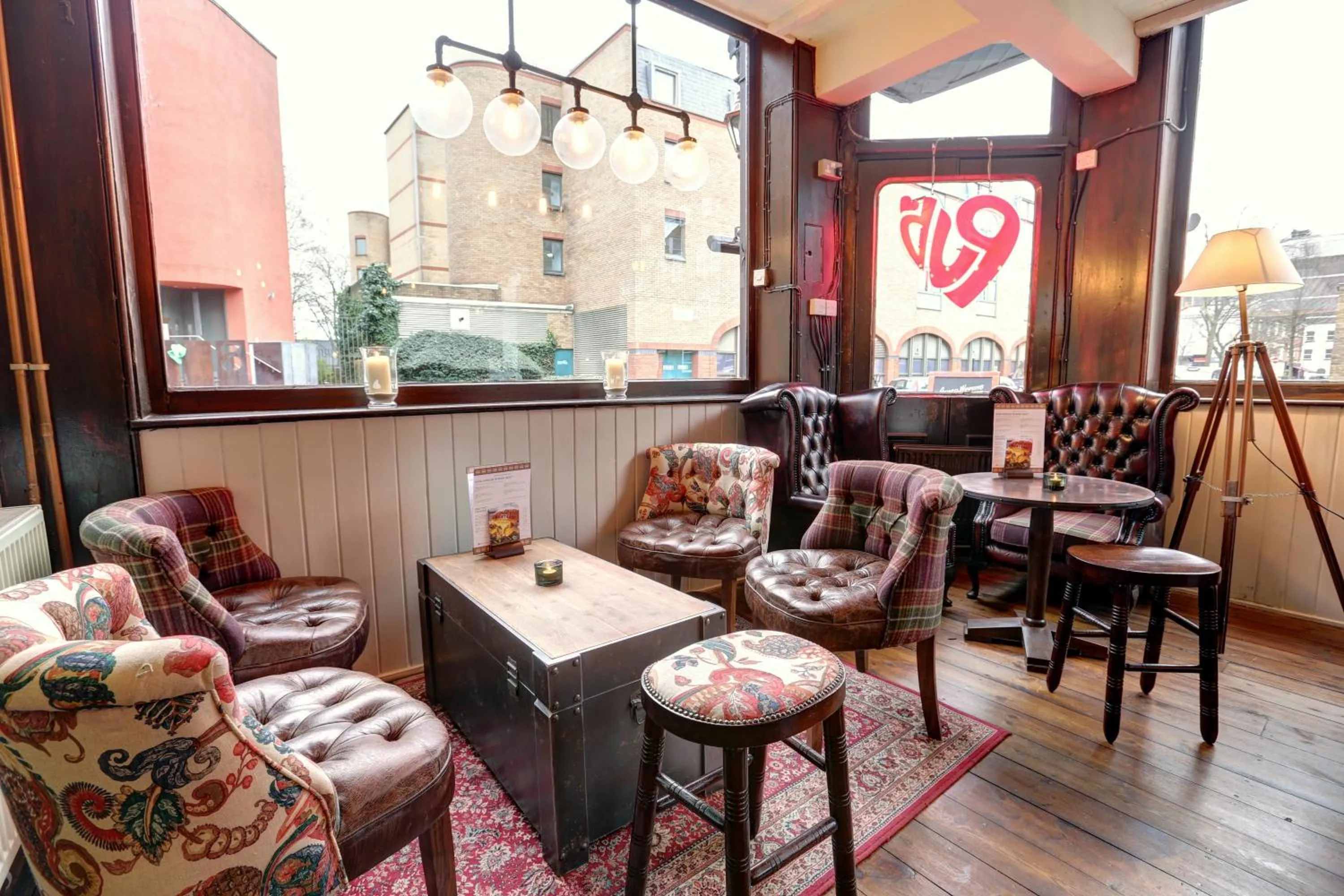 Communal lounge/ TV room in PubLove @ The Exmouth Arms, Euston