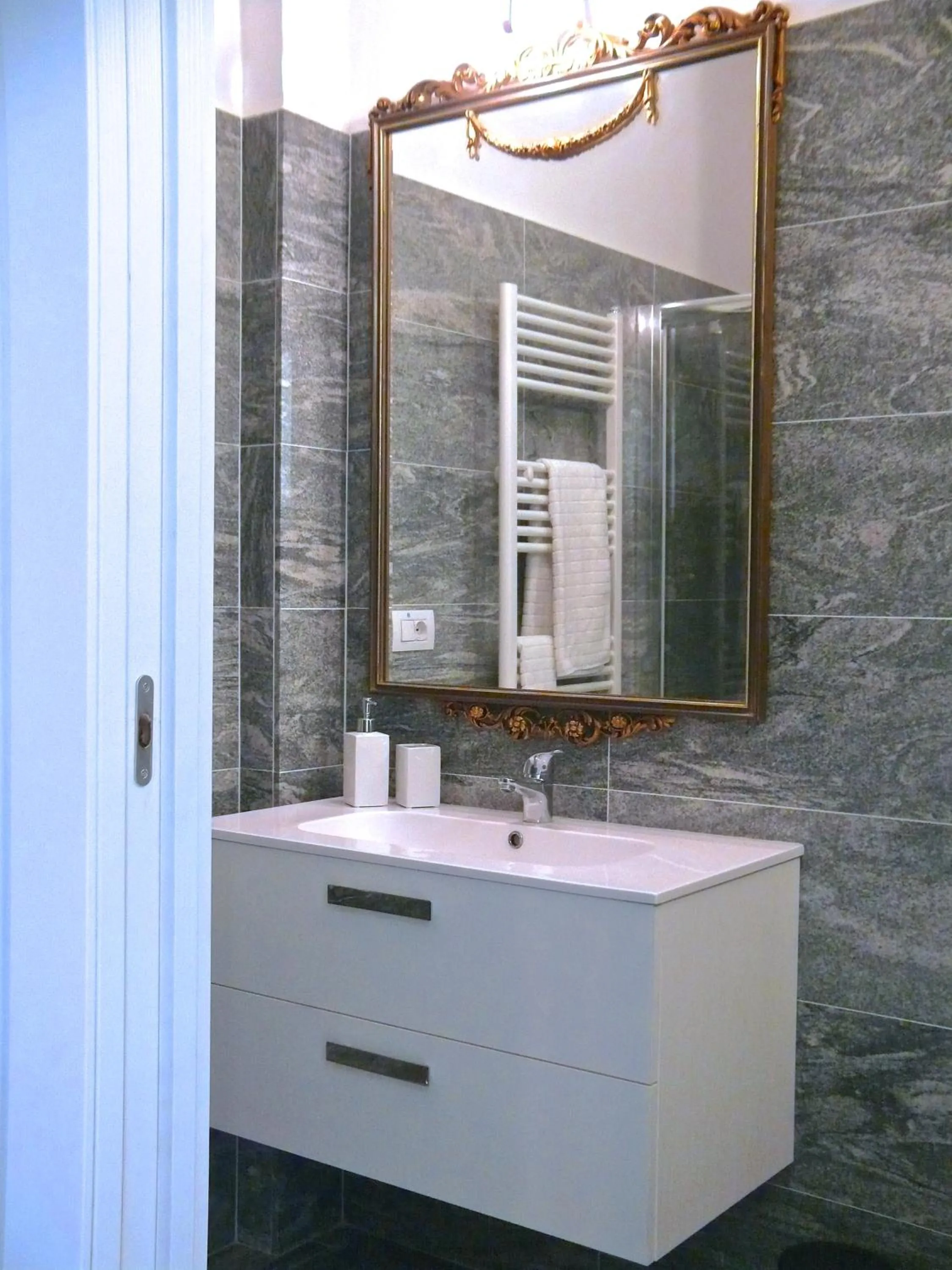 Bathroom in Aiello Suites Milan