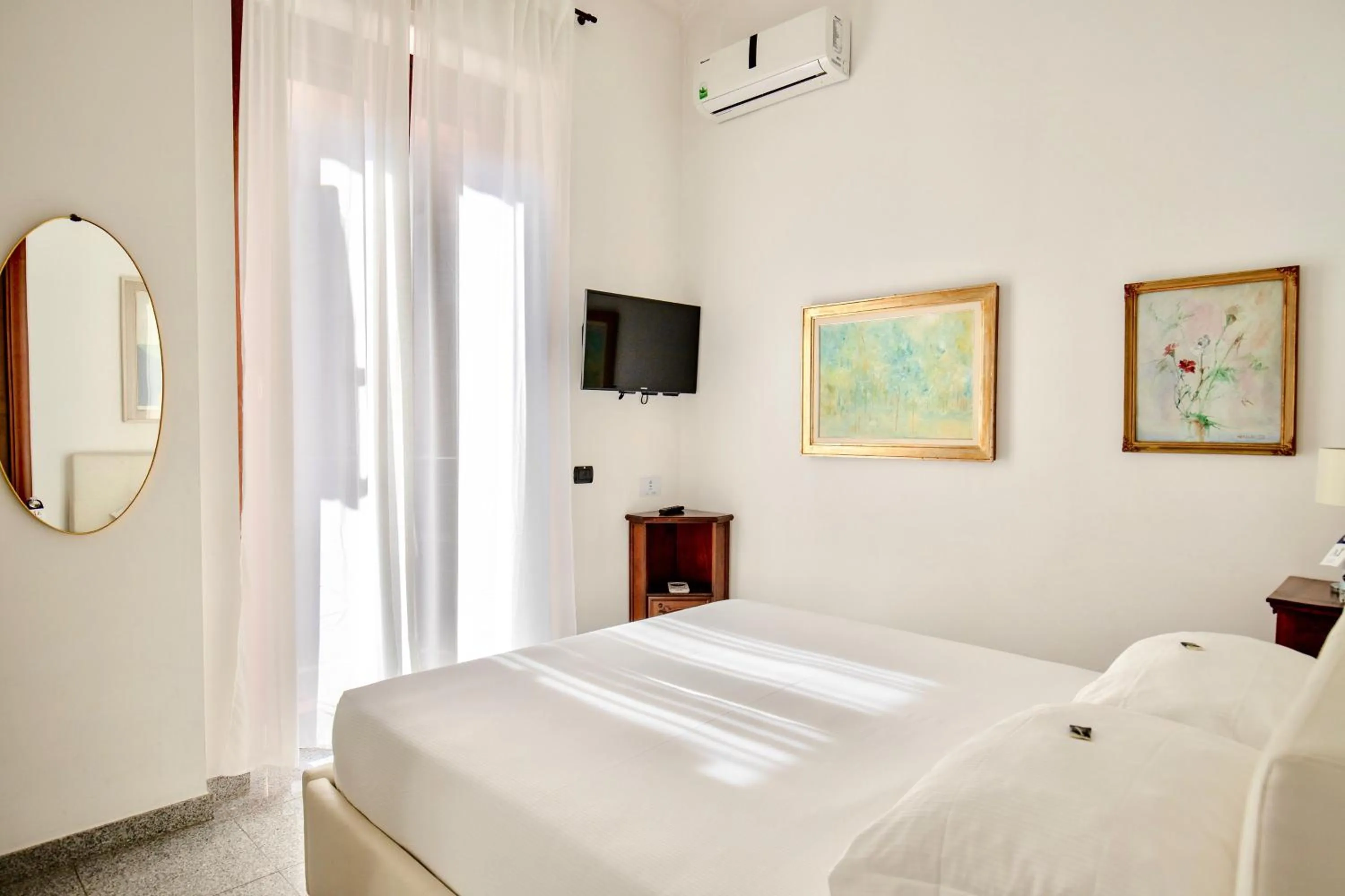 Photo of the whole room, Bed in Aiello Suites Milan