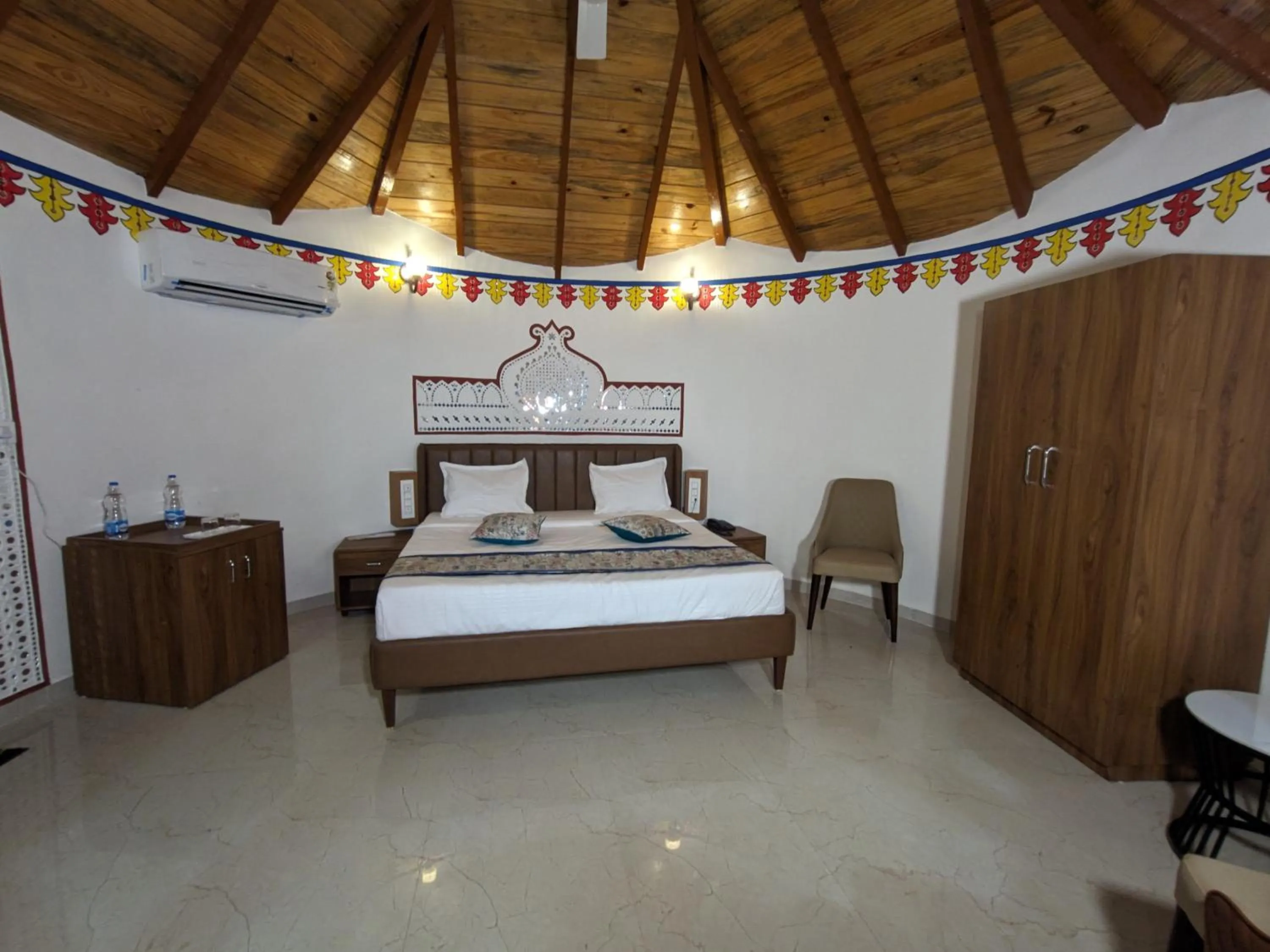 Bed in Heritage Resort Dholavira