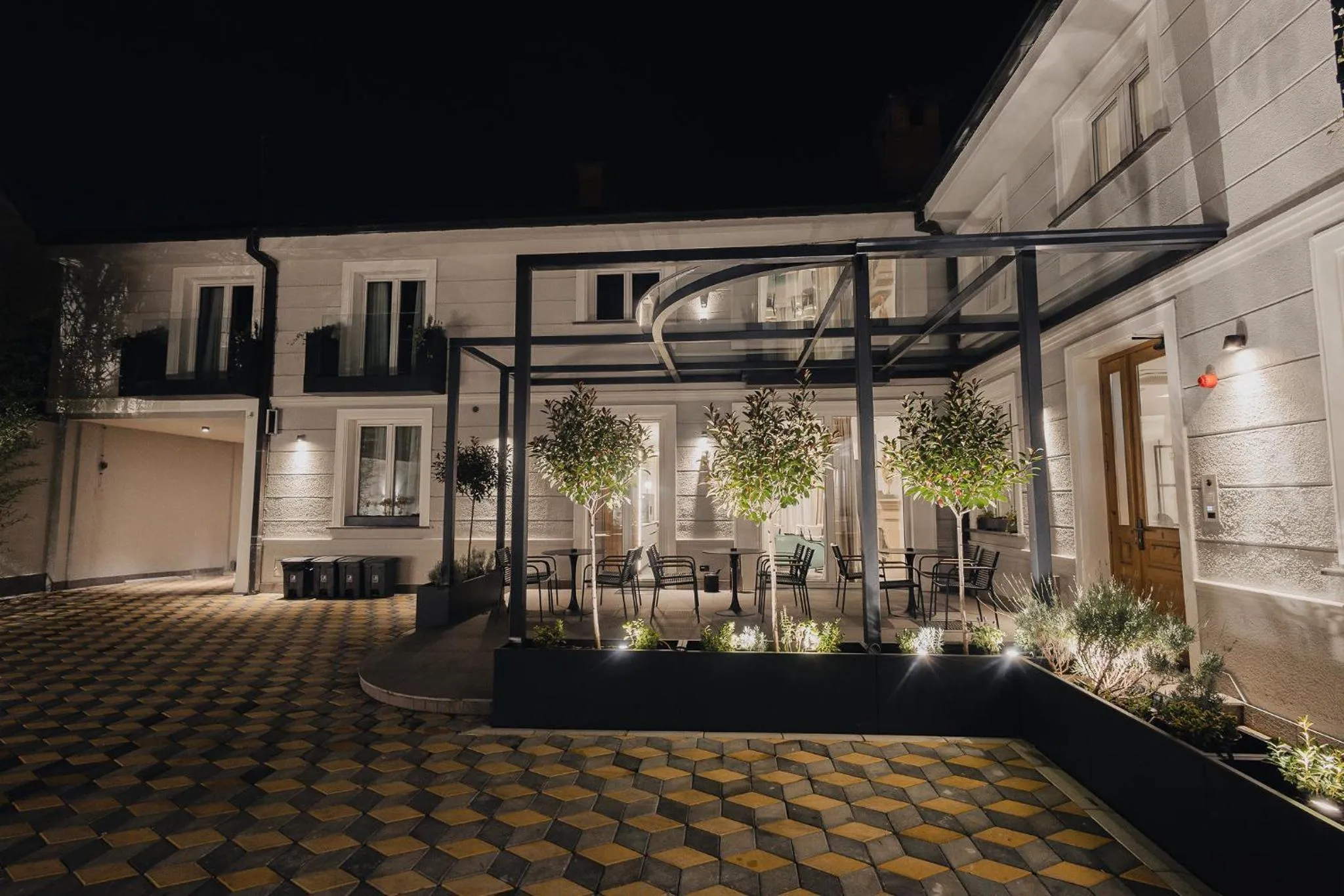 Property building in Hotel Flaneur