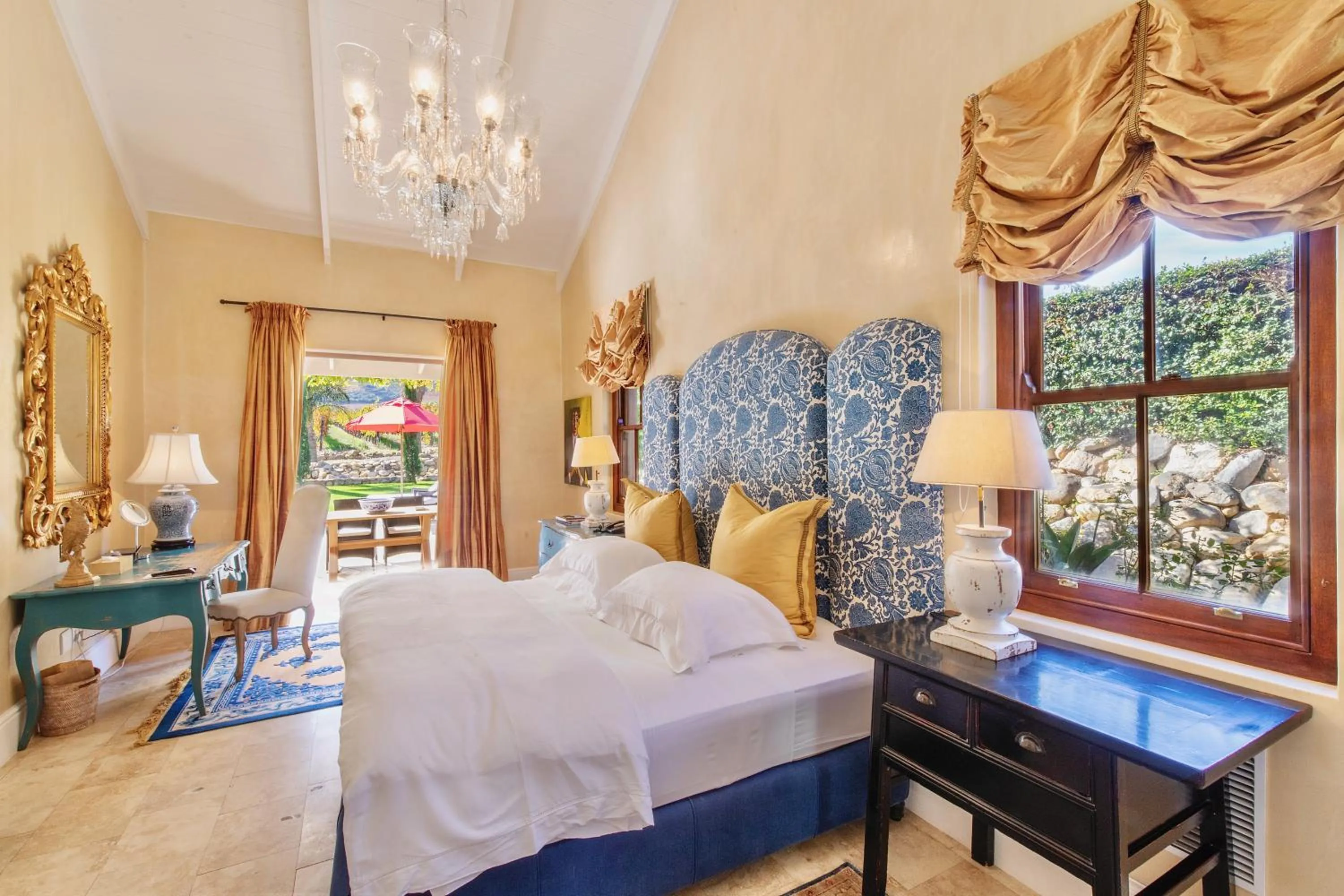 Bedroom, Bed in La Residence