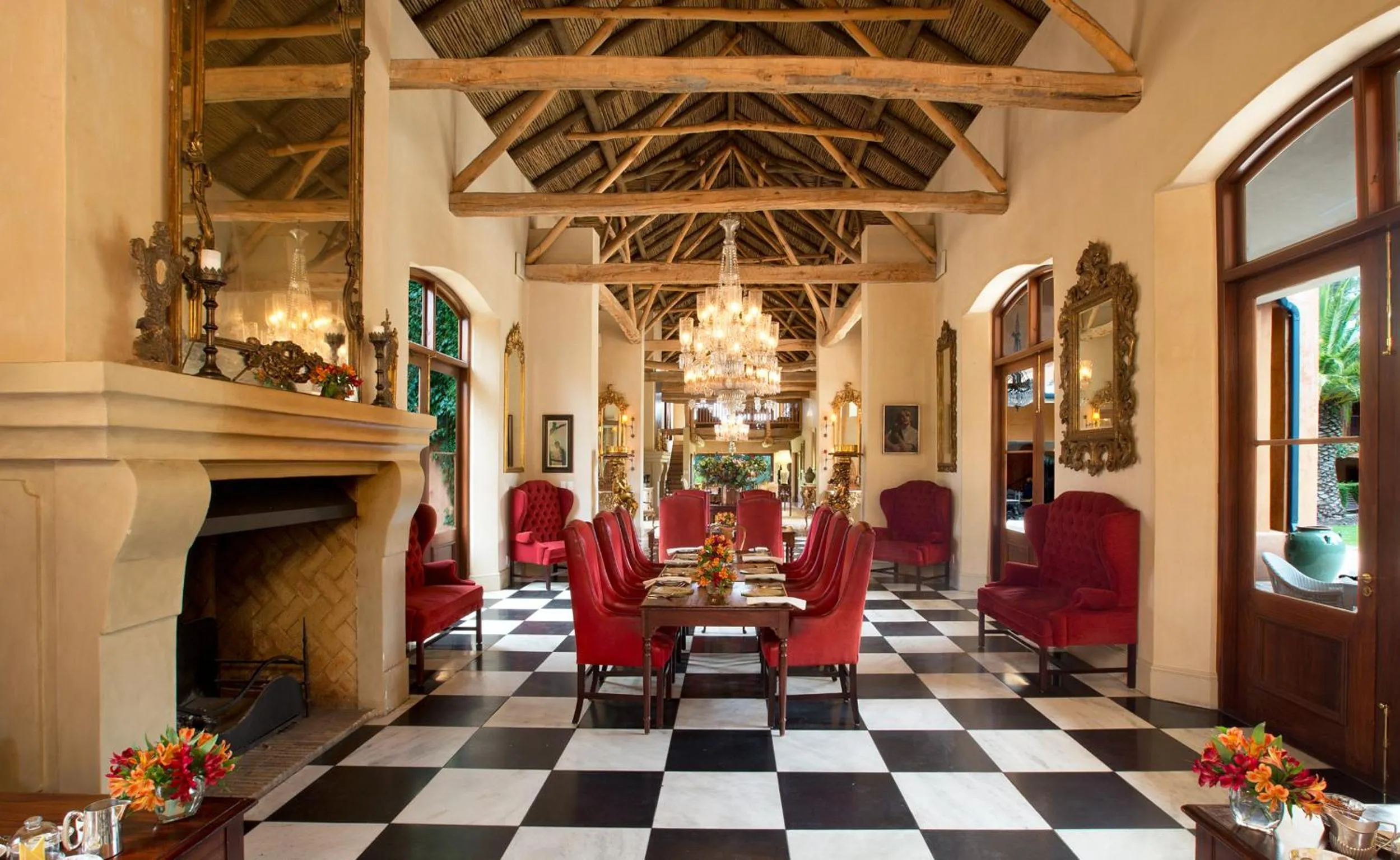 Restaurant/places to eat in La Residence