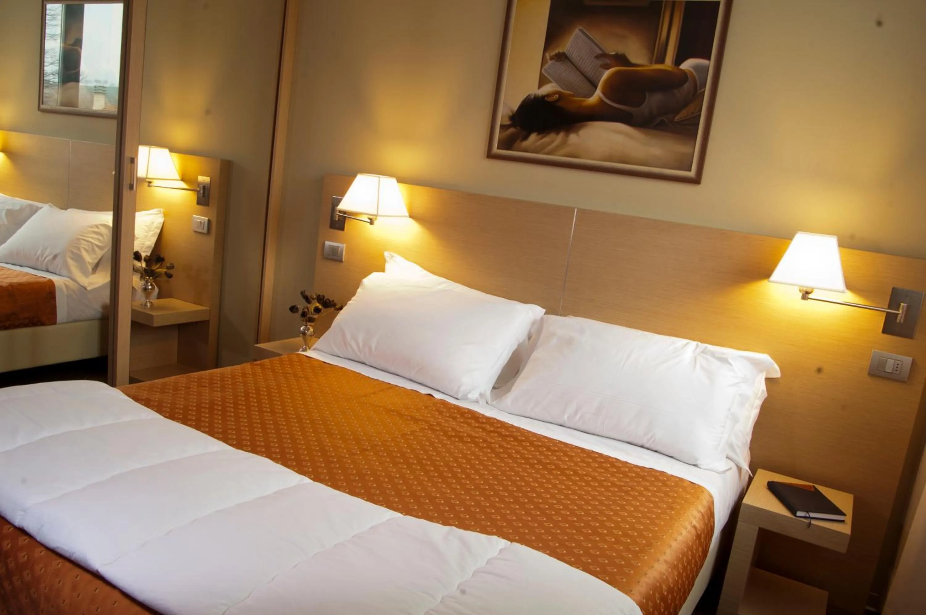 Bed in Hotel Main Street