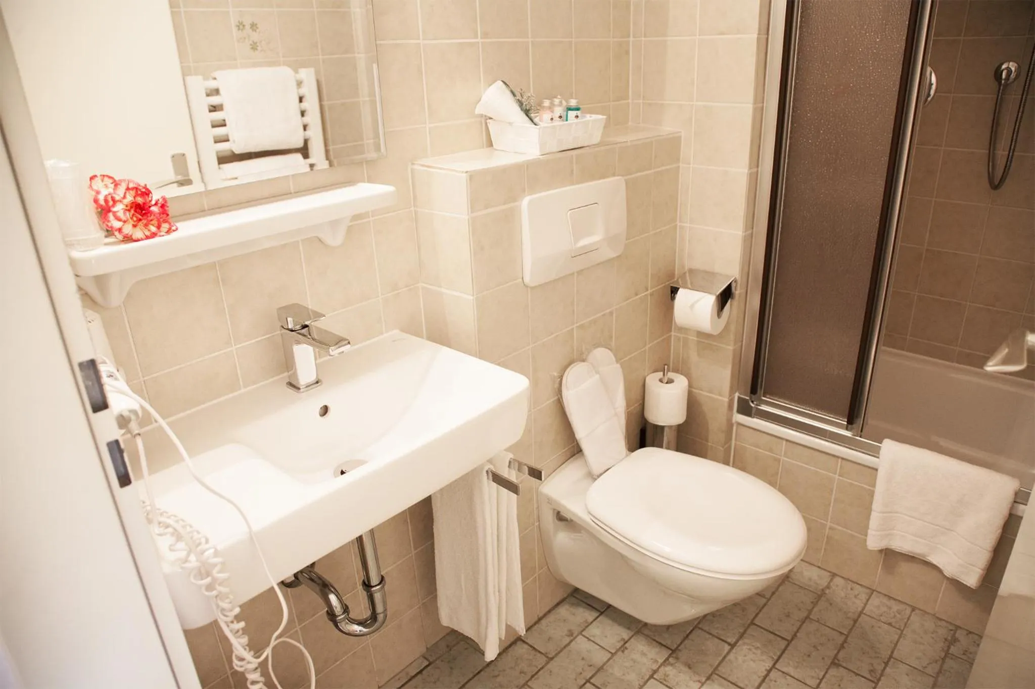 Bathroom in Hotel Garni Georgenhof Adults Only