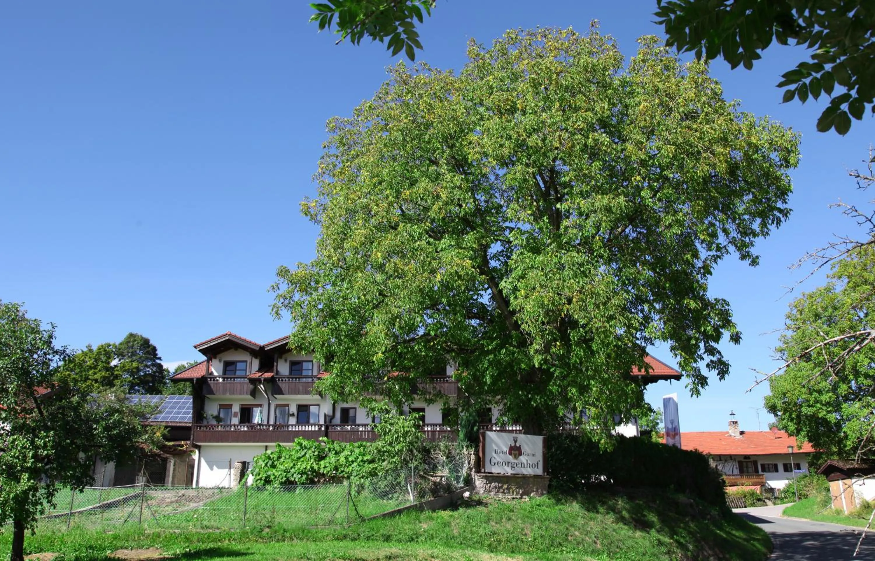 Property building in Hotel Garni Georgenhof Adults Only