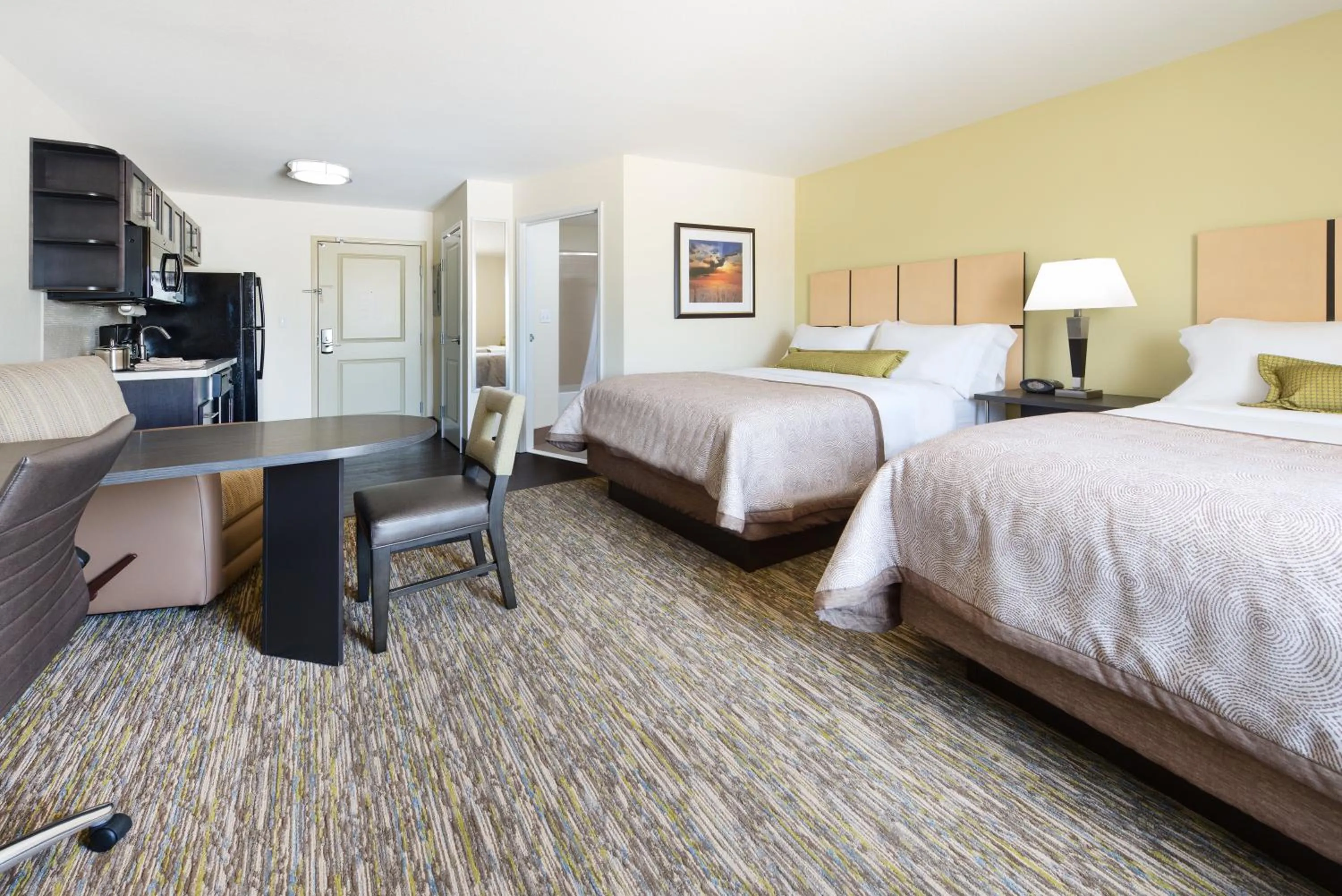 Photo of the whole room, Bed in Candlewood Suites Columbia Hwy 63 & I-70 by IHG