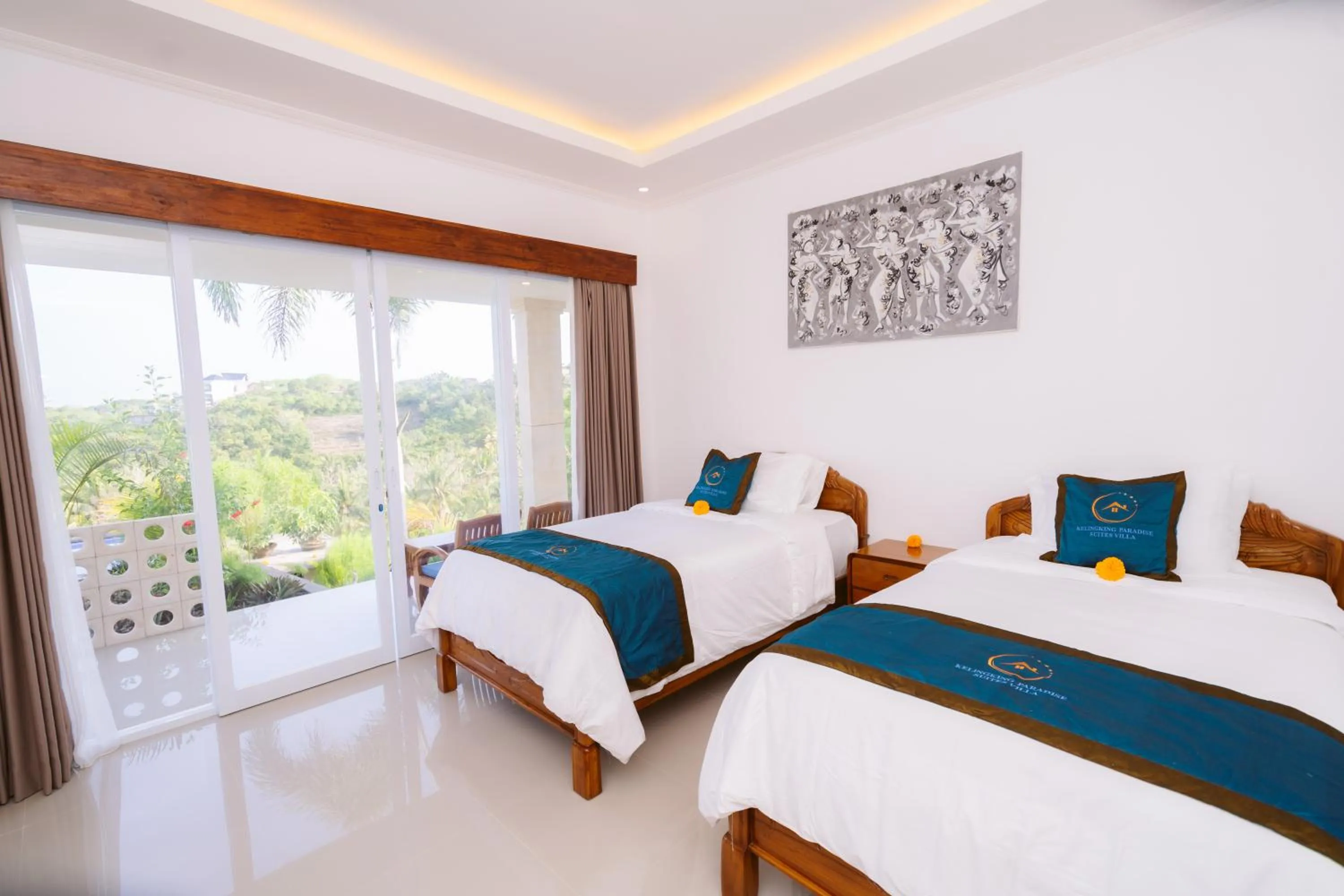 Photo of the whole room, Bed in Kelingking Paradise Suites Villa