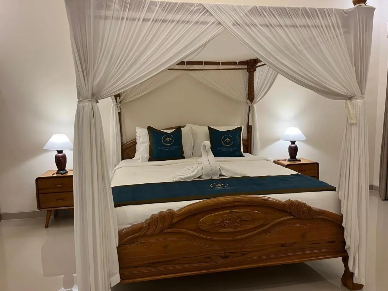 Bed in Kelingking Paradise Suites Villa