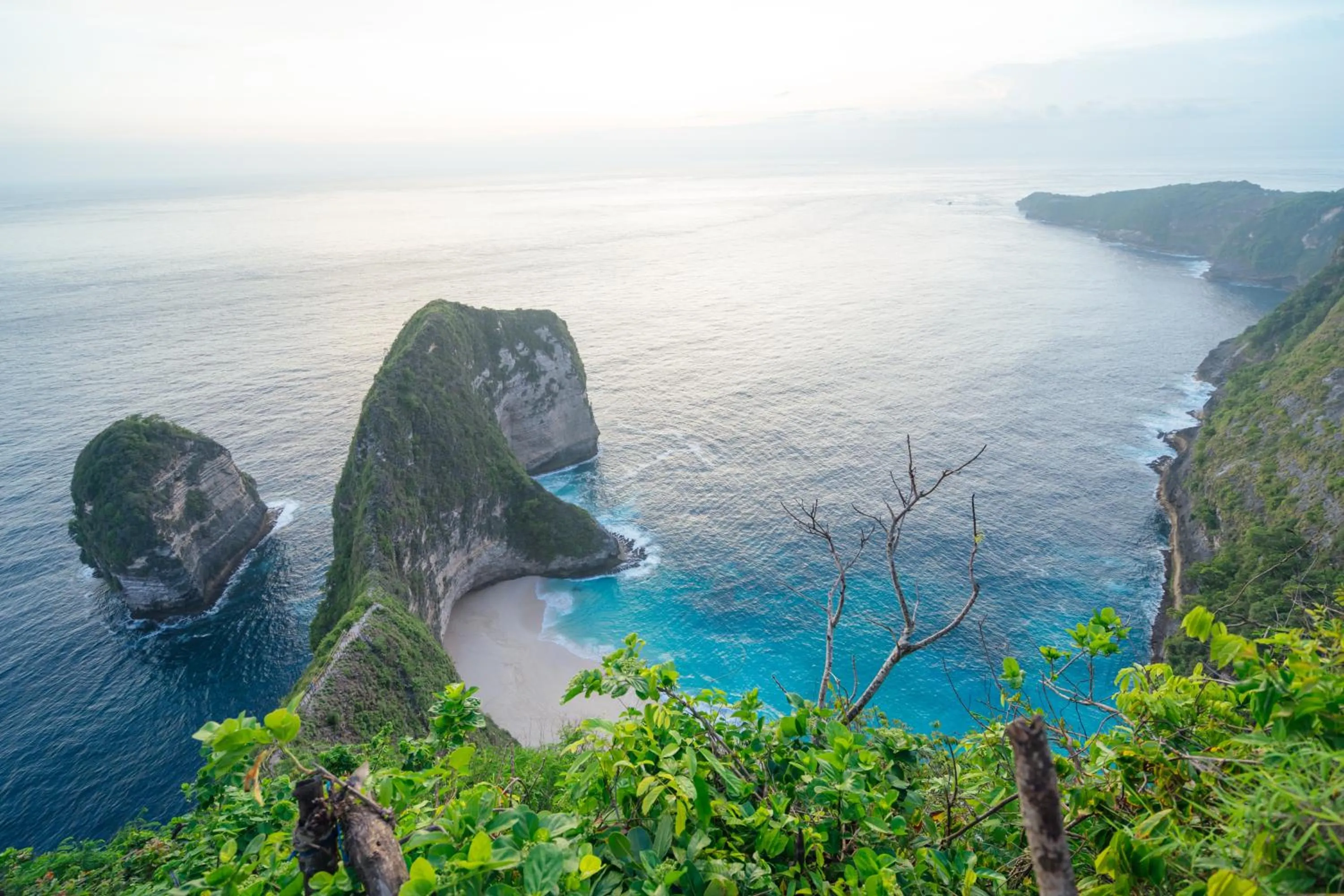 Beach in Kelingking Paradise Suites Villa