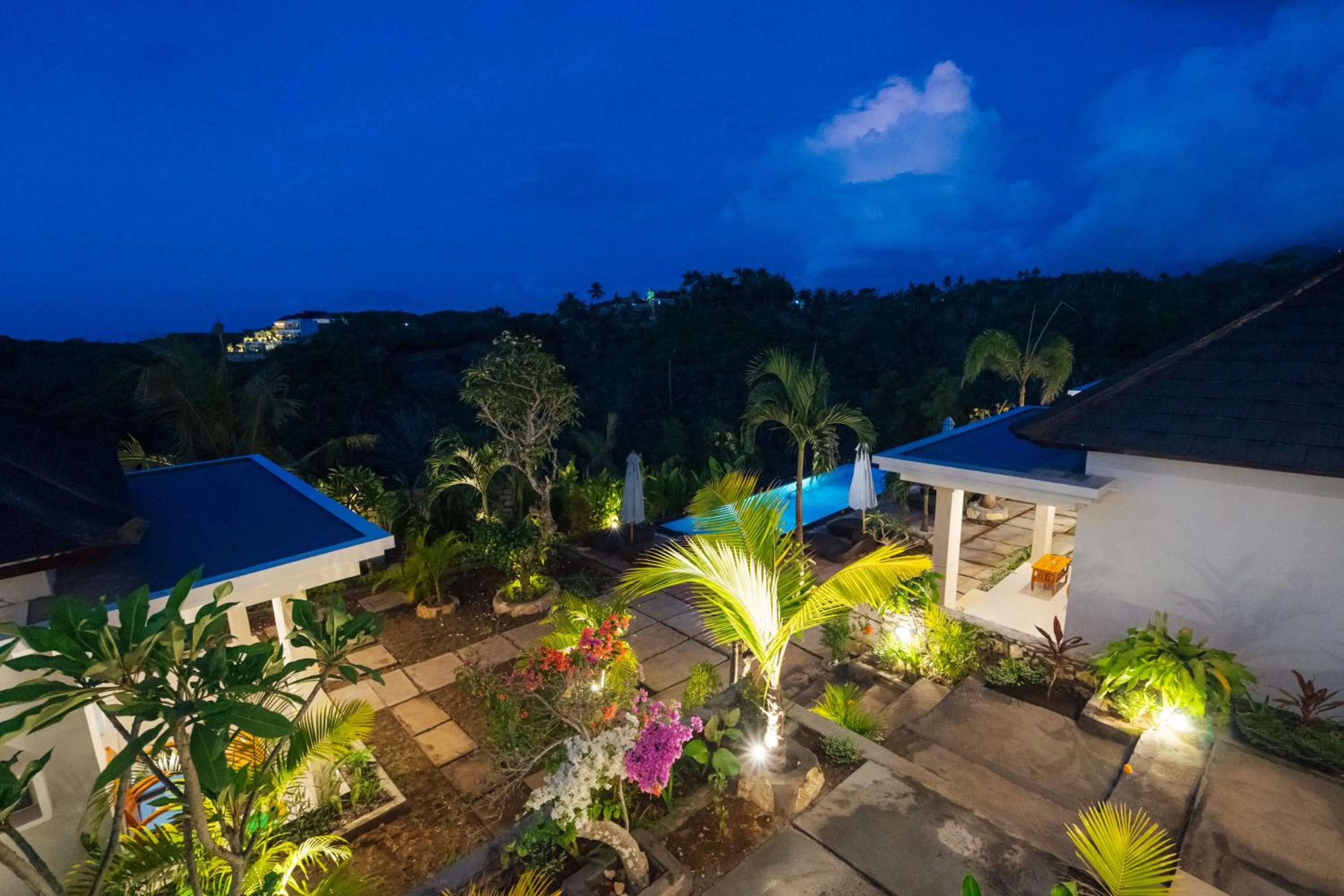 Night in Kelingking Paradise Suites Villa