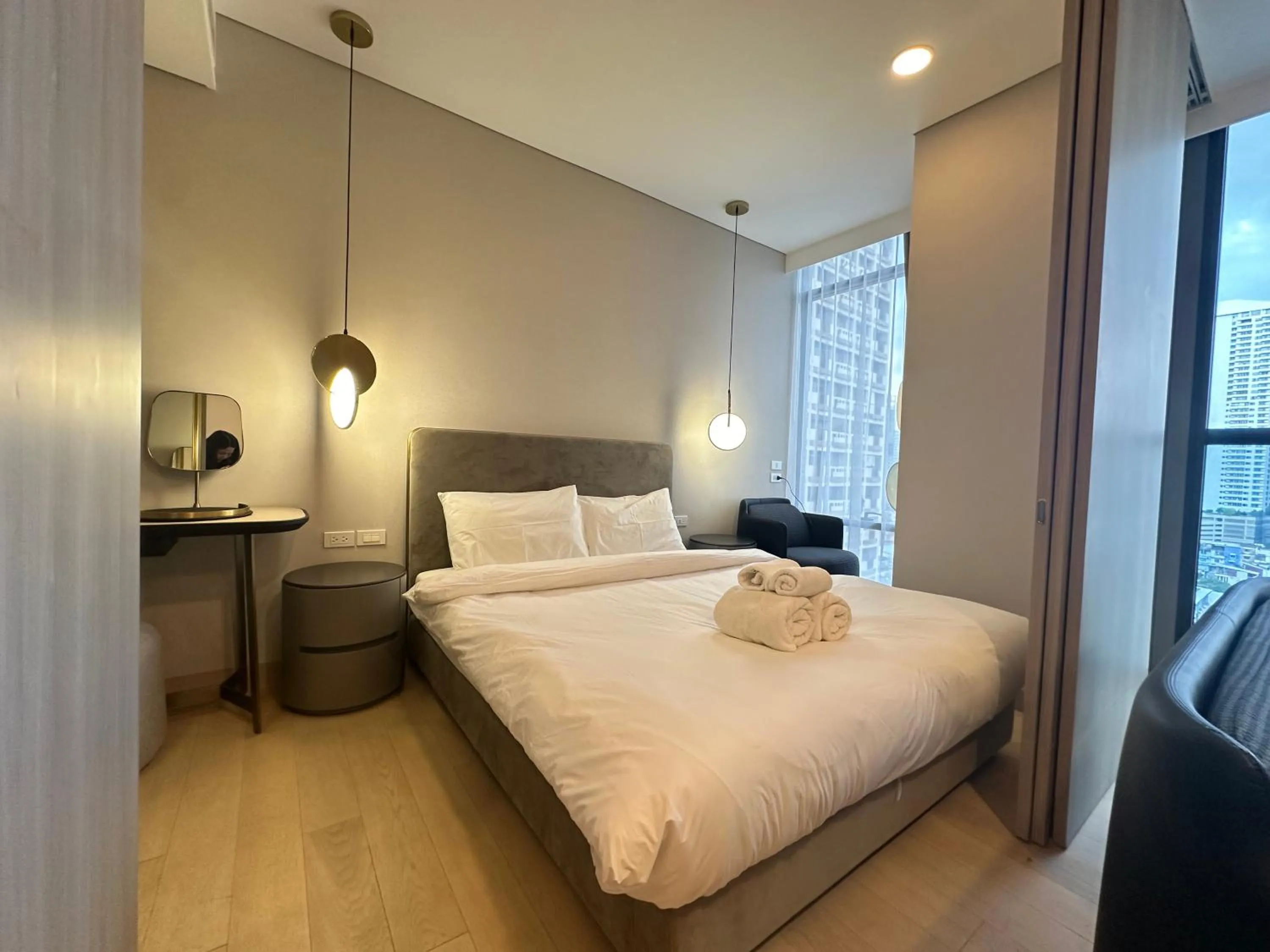 Bed in Siamese Exclusive Queens