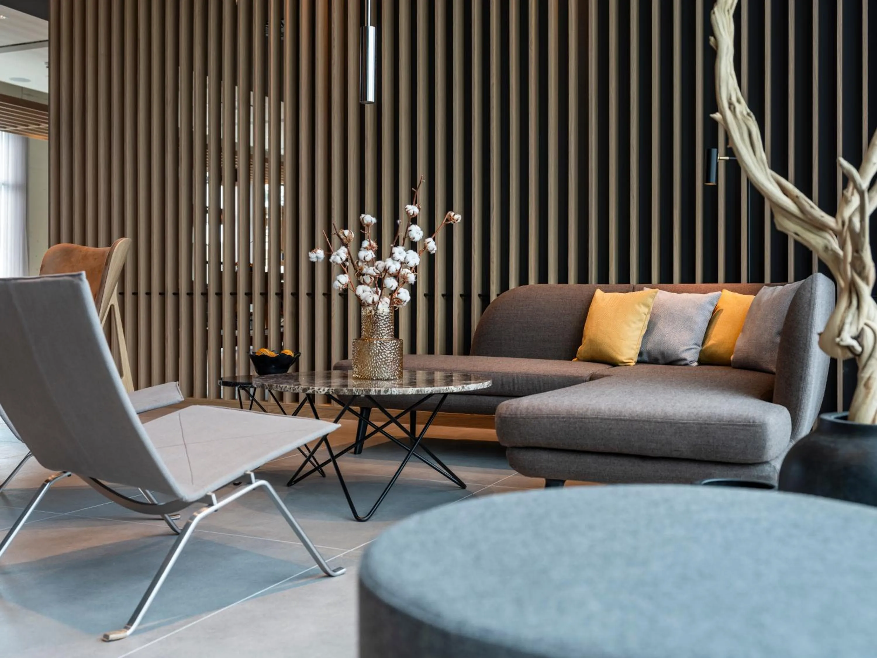 Seating area in Zleep Hotel Frankfurt Airport Kelsterbach