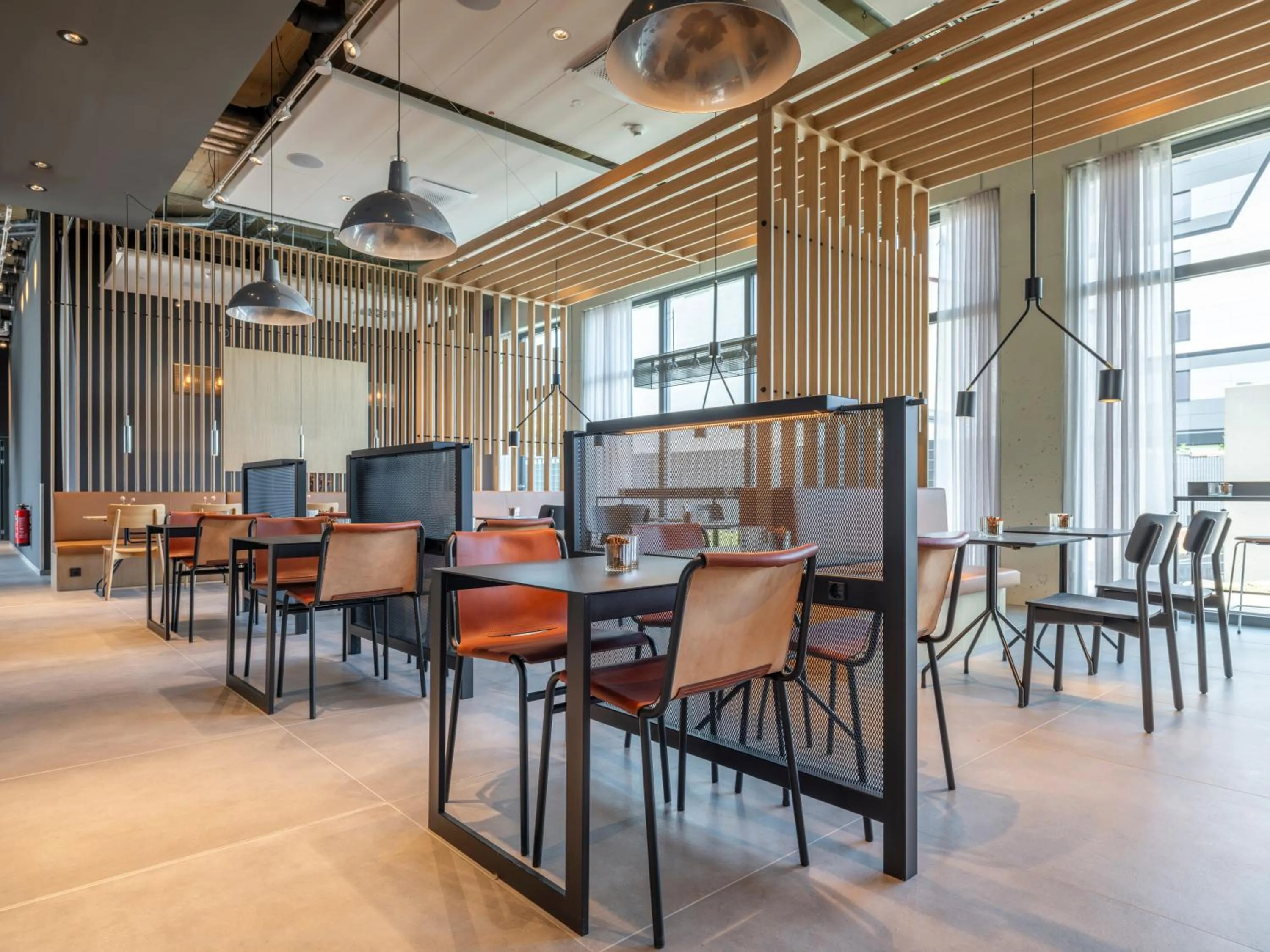 Restaurant/places to eat in Zleep Hotel Frankfurt Airport Kelsterbach