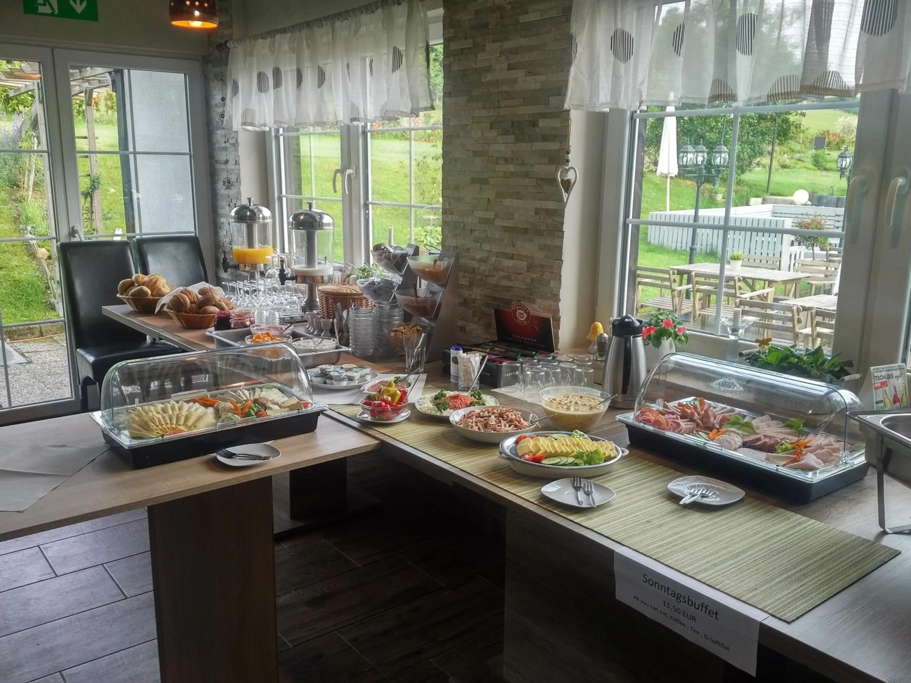 Continental breakfast in Hennetaler Hof