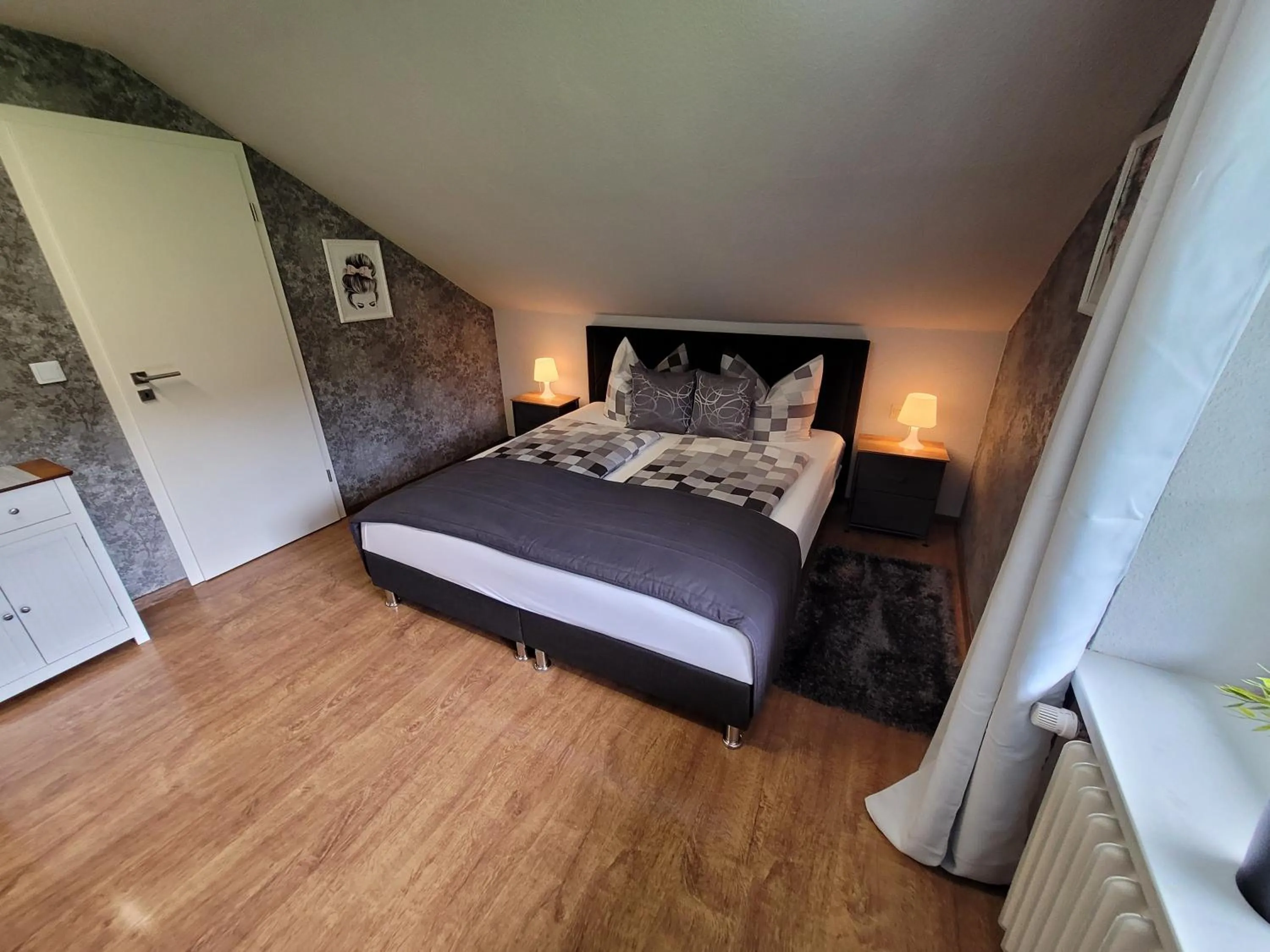 Photo of the whole room, Bed in Hennetaler Hof