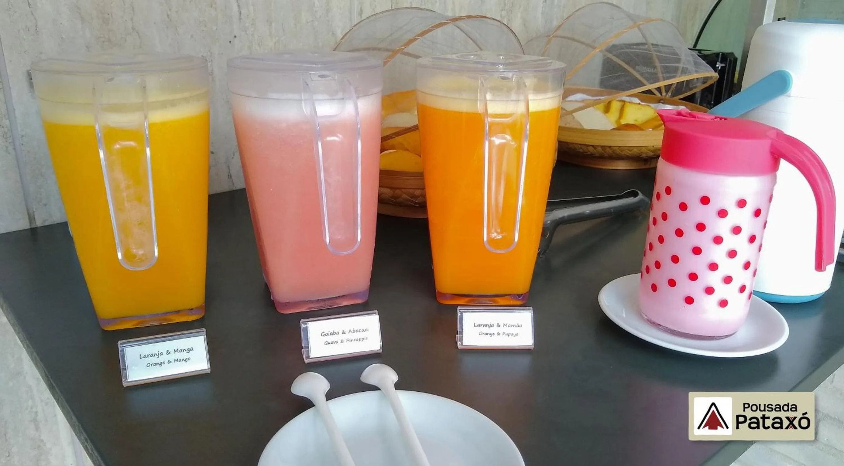 Buffet breakfast in Pousada Pataxó