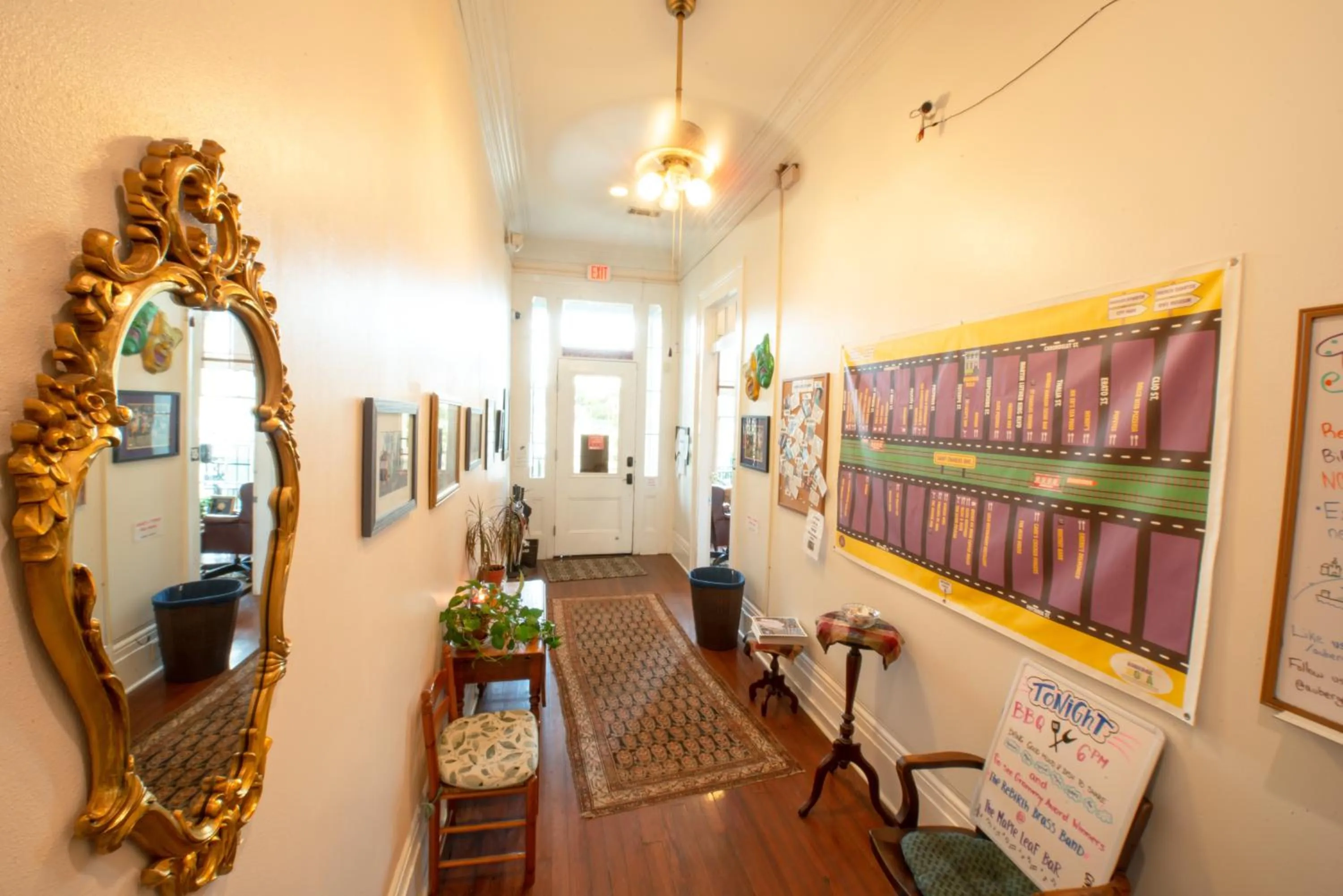 Lobby or reception in HOSTEL Auberge NOLA