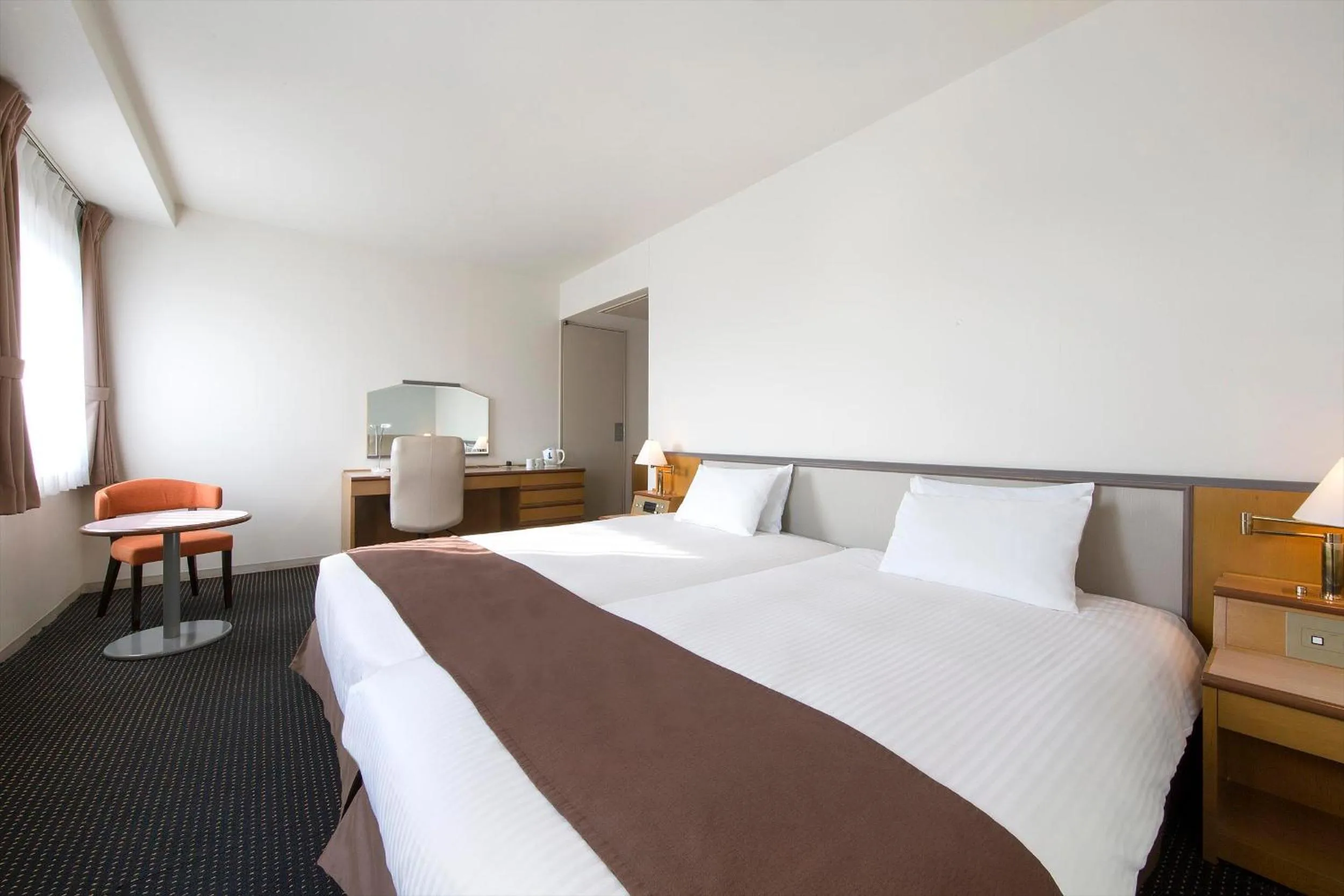 Bedroom, Bed in Rembrandt Hotel Tokyo-Machida