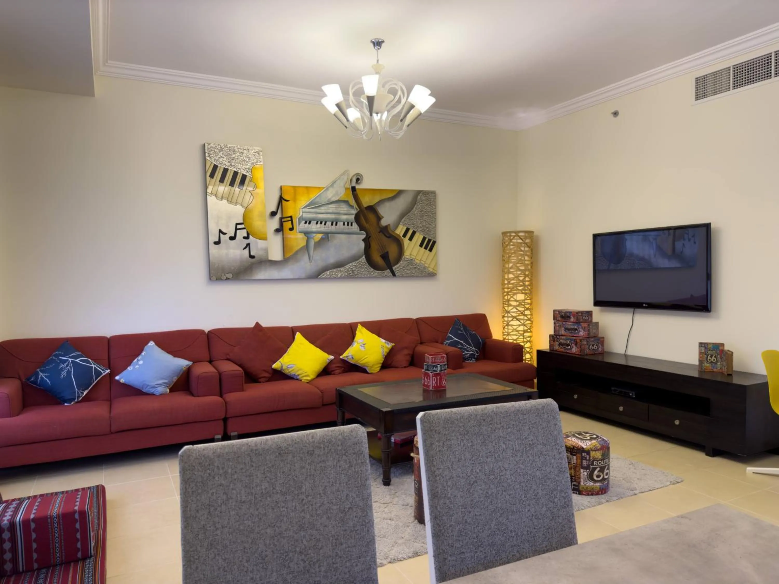 Living room in Route 66 Beach Hostel